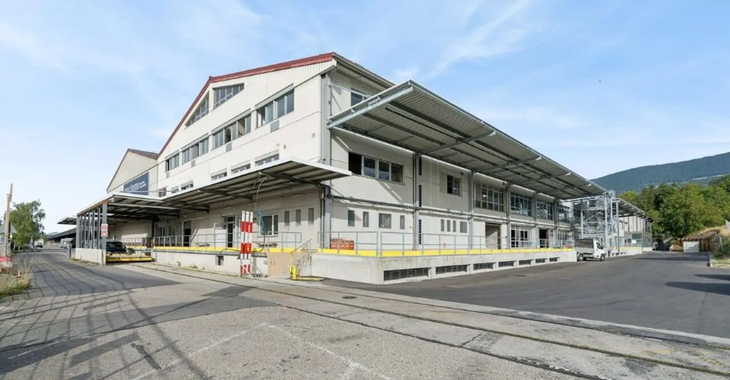 Magazzino di 1000 m² in affitto - Onnens - Foto 8 di 11