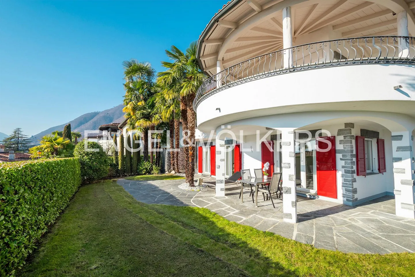 Palms, Sun and Lake View (46) - Photo 10 of 11