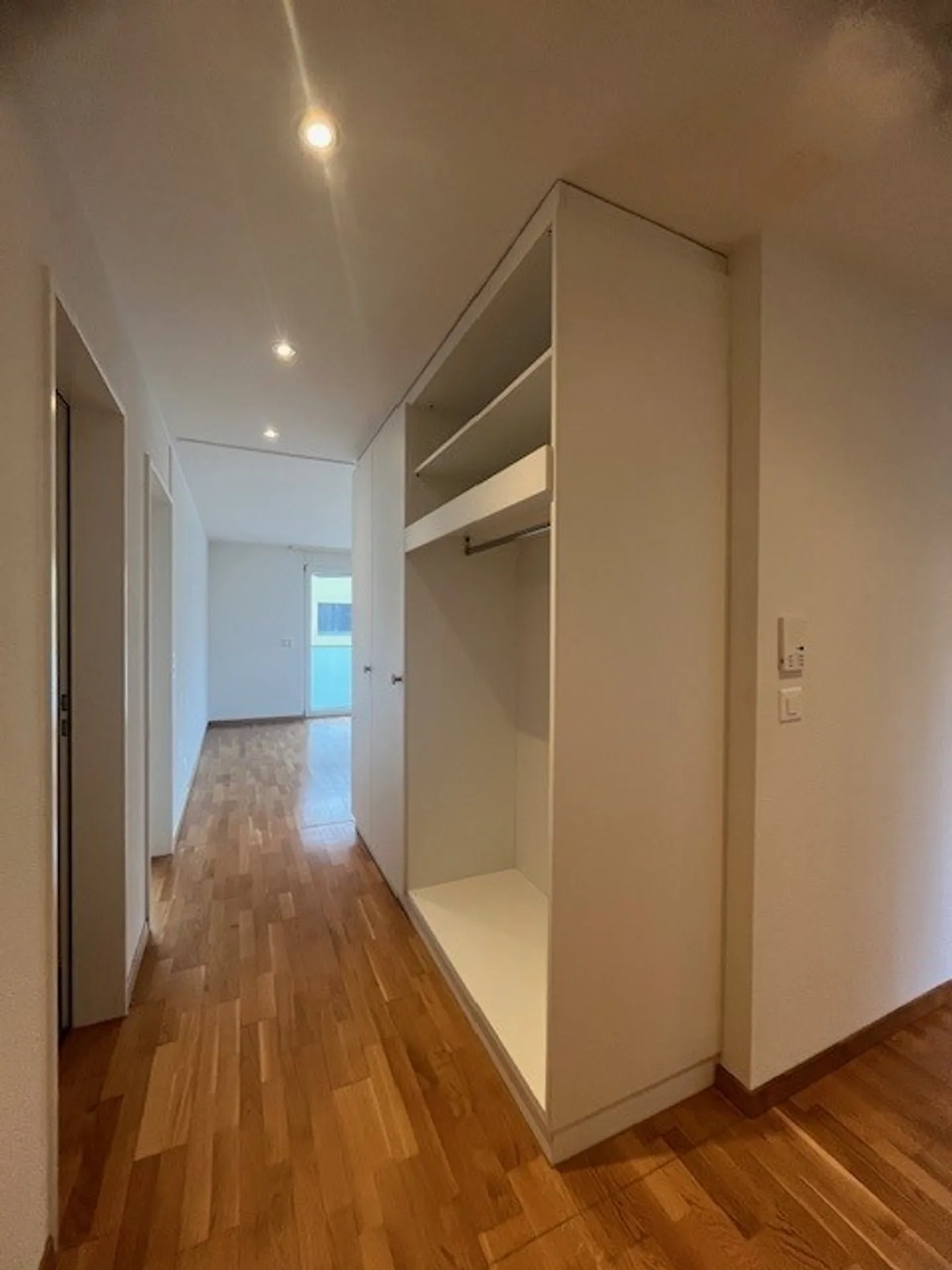 Helle 4.5-Zimmerwohnung im 2. OG zu vermieten! - Foto 10 von 12