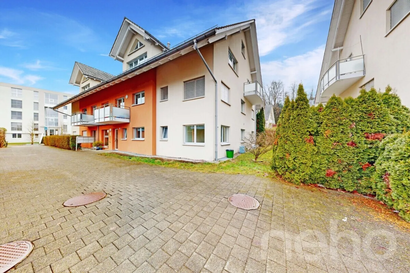 Moderne 4.5-Zimmer Gartenwohnung in Egg bei Zürich - Foto 2 von 11