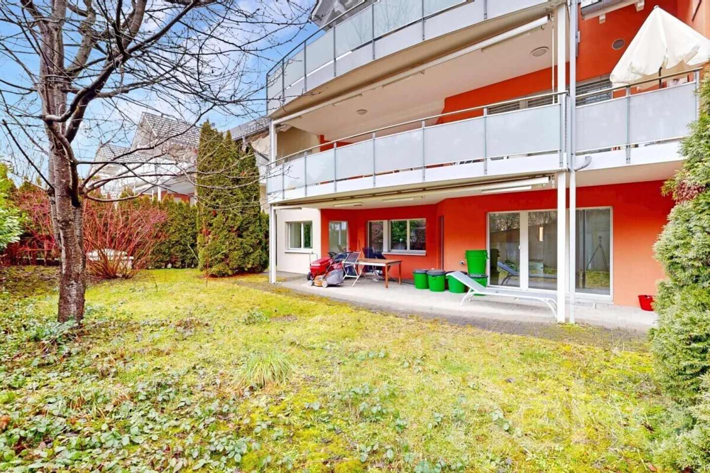 Moderne 4.5-Zimmer Gartenwohnung in Egg bei Zürich - Foto 1 von 11