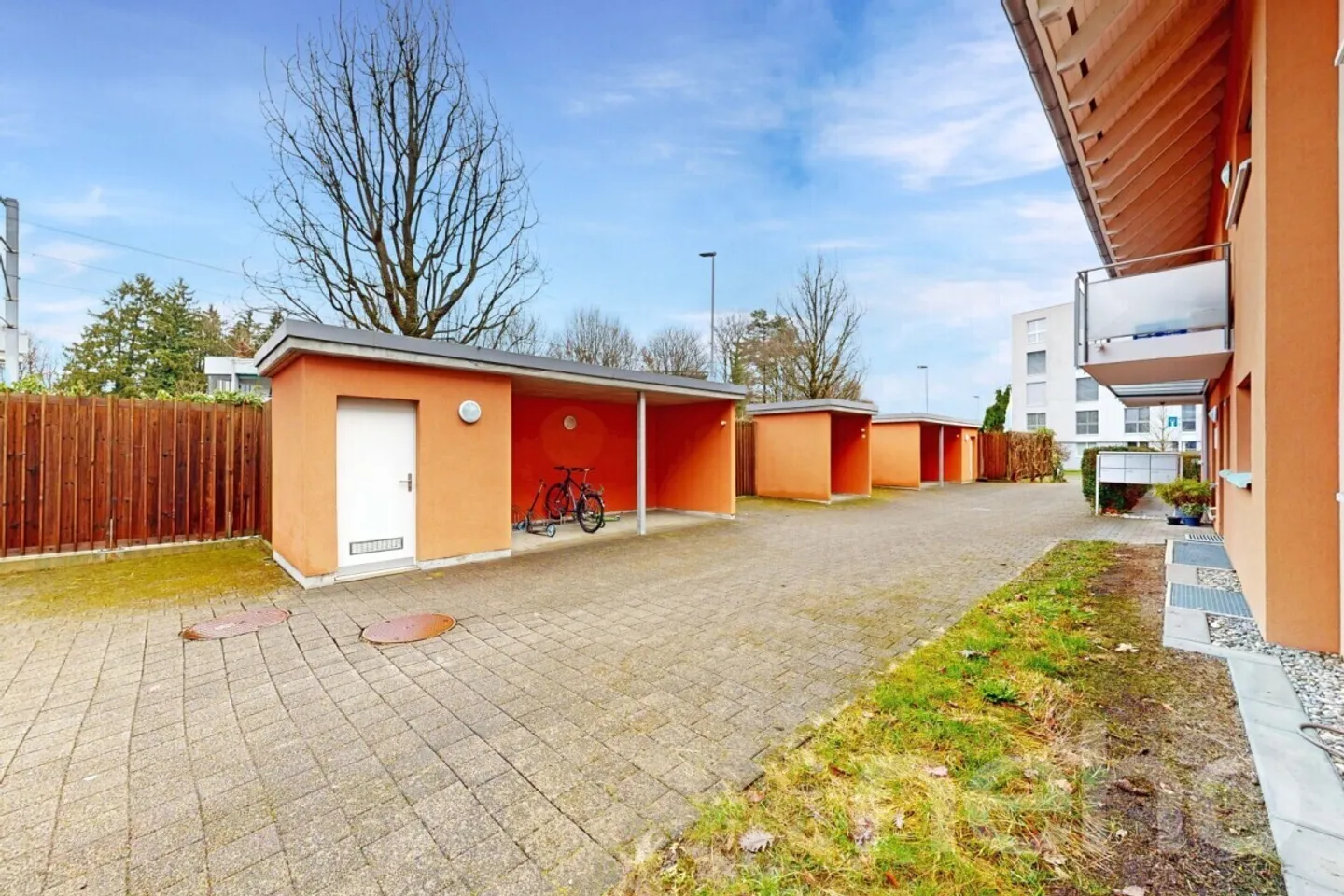 Moderne 4.5-Zimmer Gartenwohnung in Egg bei Zürich - Foto 3 von 11