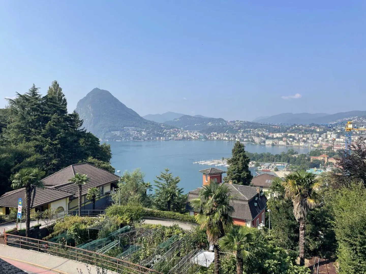 Elegante appartamento di 3,5 locali con vista lago - Foto 4 di 11