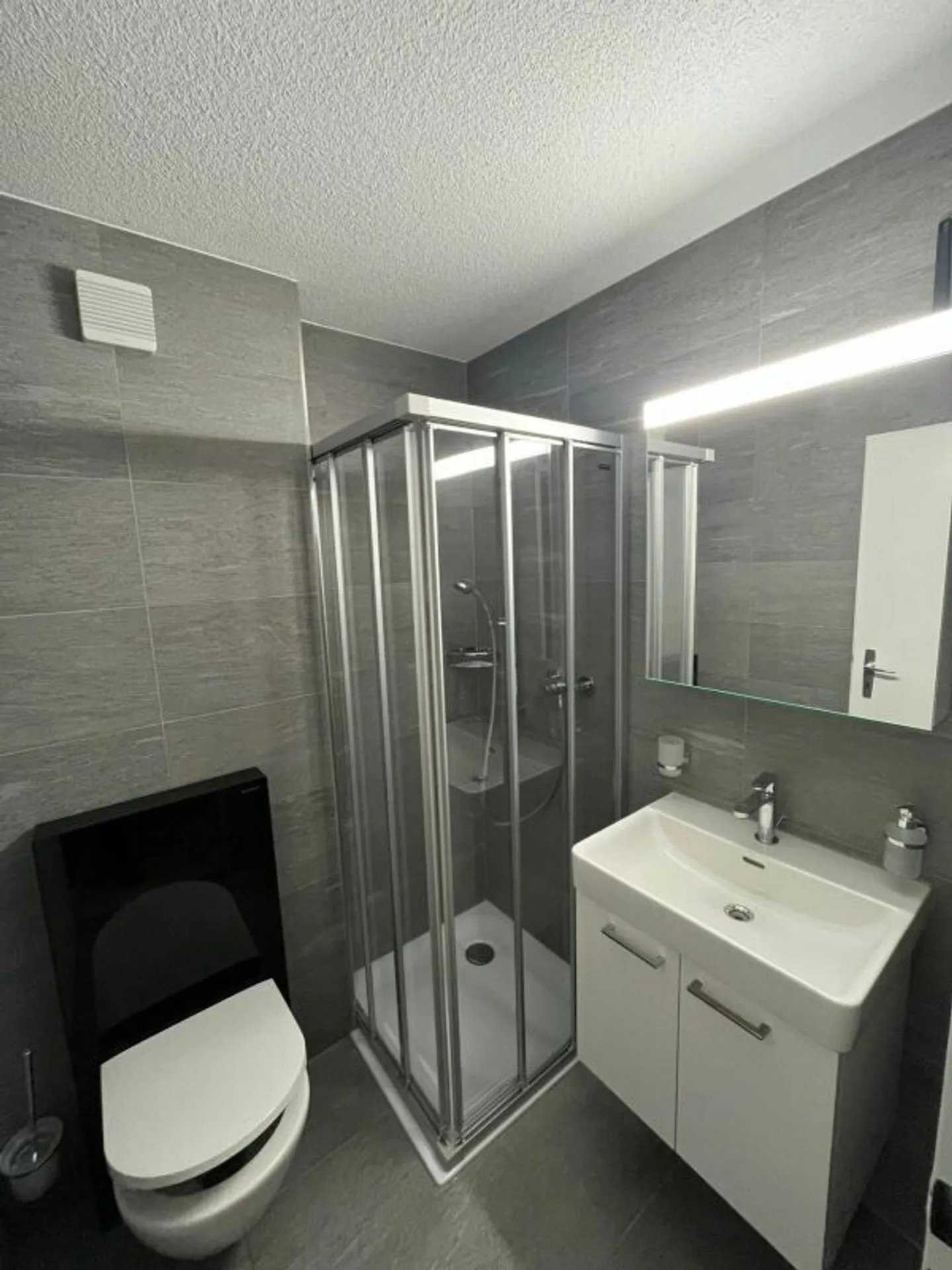 For rent is a new studio with 18 m² - Photo 3 of 5