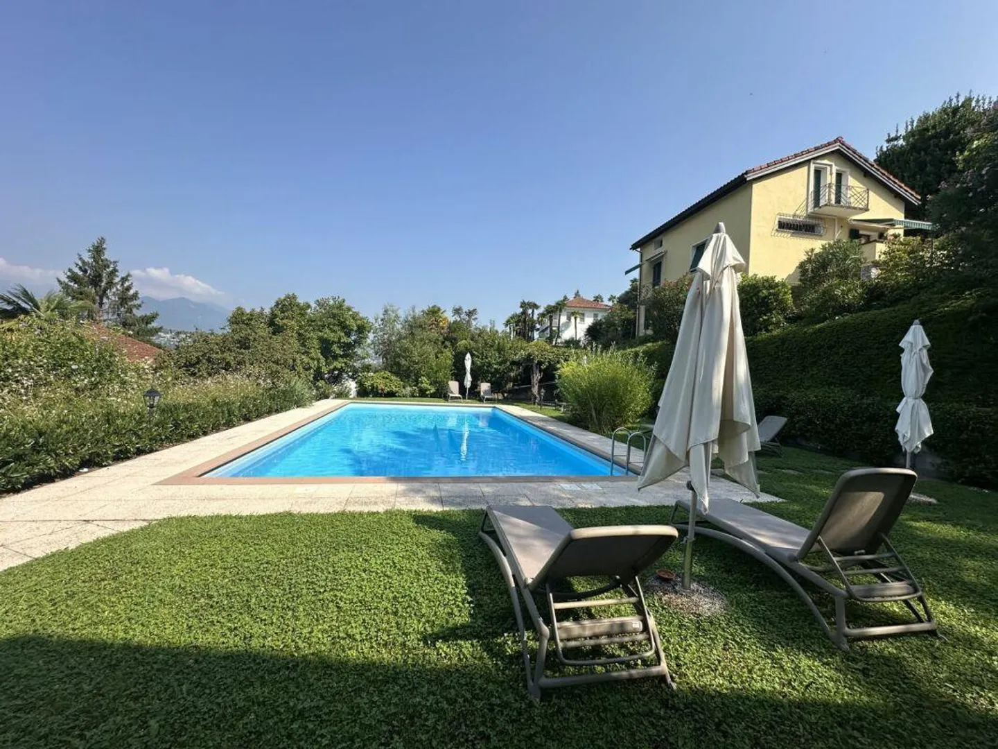 Elegante appartamento di 3,5 locali con vista lago - Foto 6 di 11