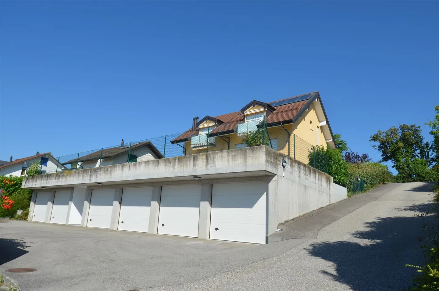 Garage individuel - Photo 2 sur 3
