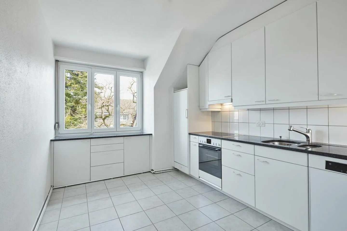 Appartement en attique 5 1/2 avec belle vue et cheminée - Photo 3 sur 8