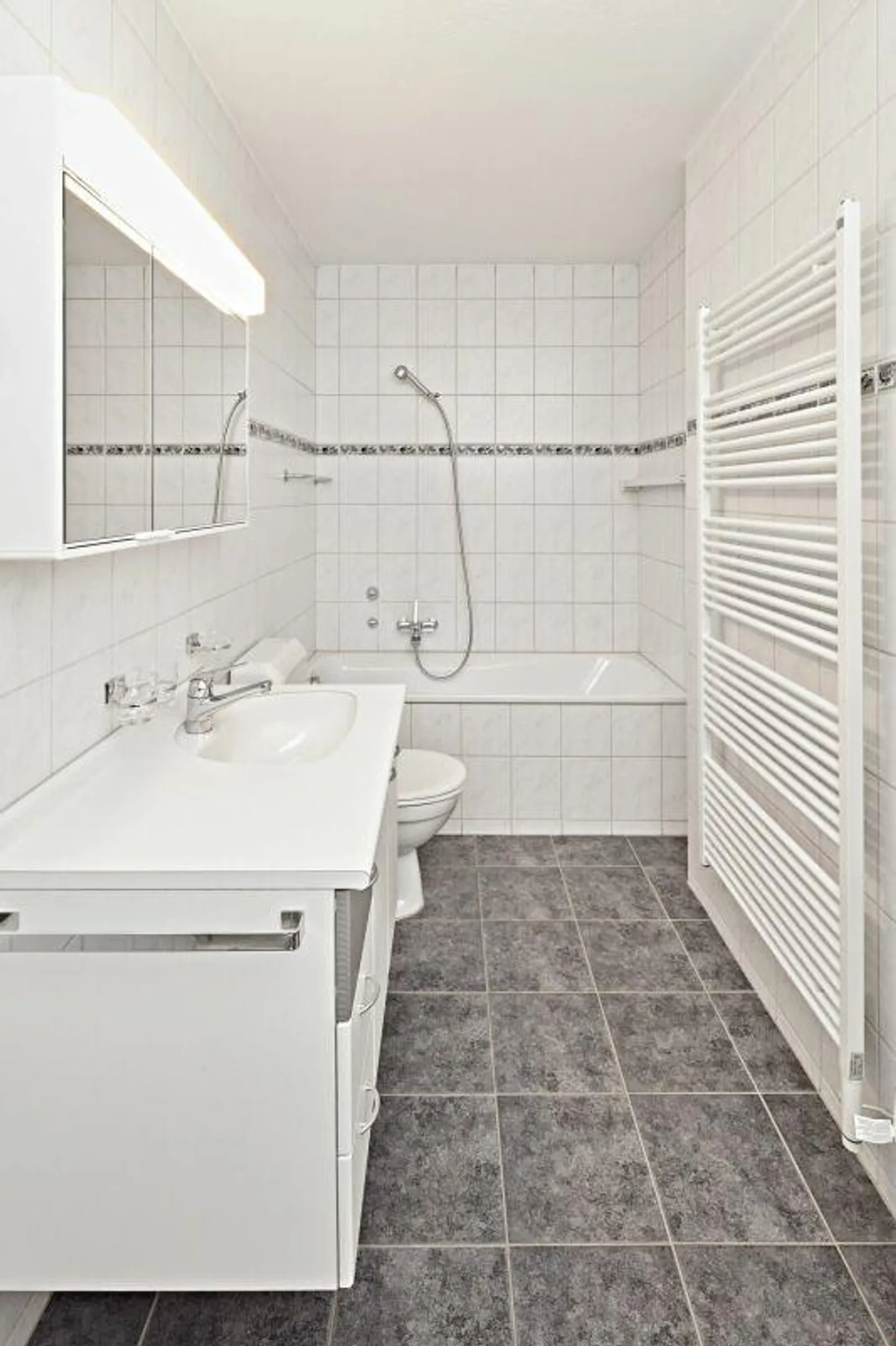 Appartement en attique 5 1/2 avec belle vue et cheminée - Photo 4 sur 8