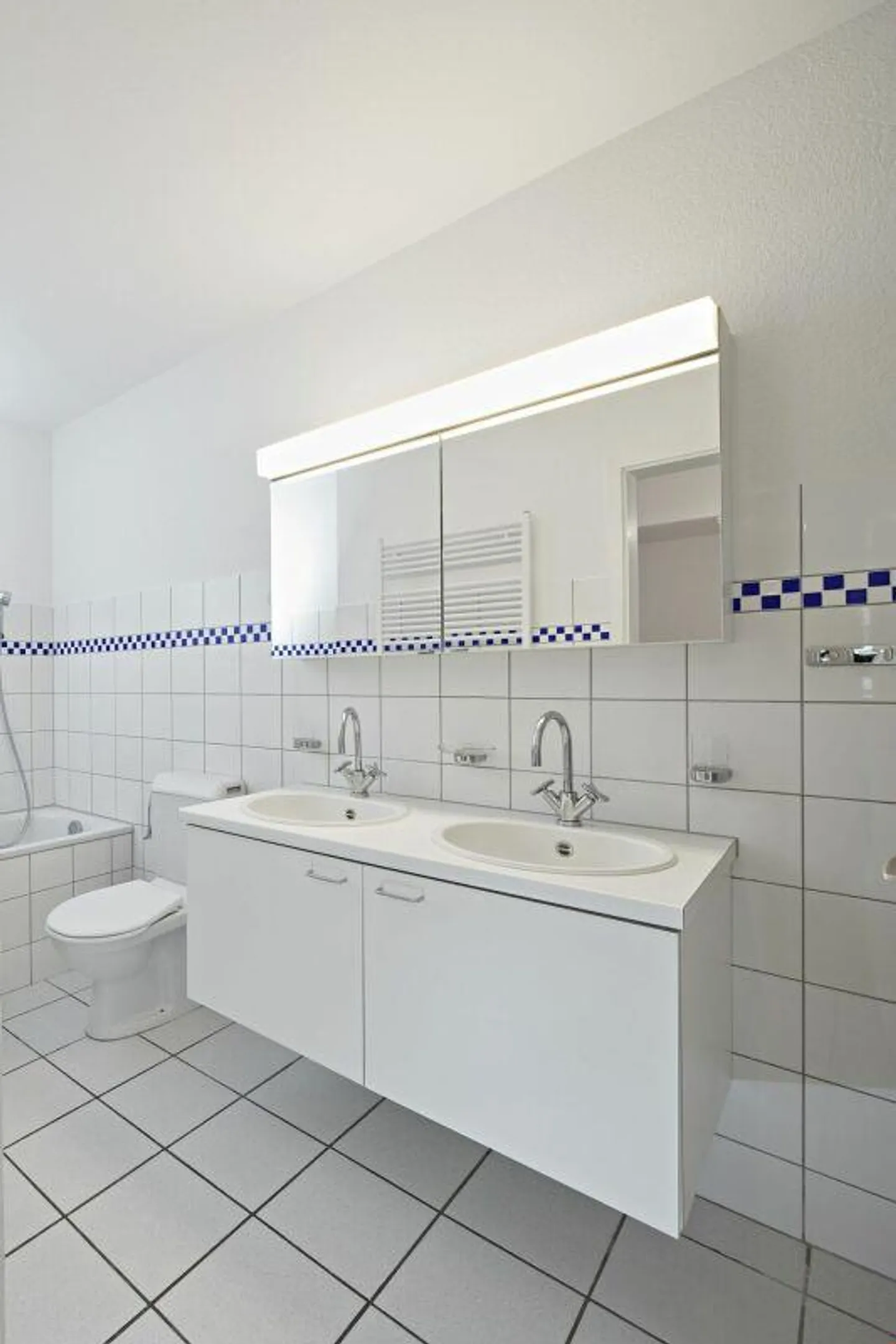 Appartement en attique 5 1/2 avec belle vue et cheminée - Photo 5 sur 8