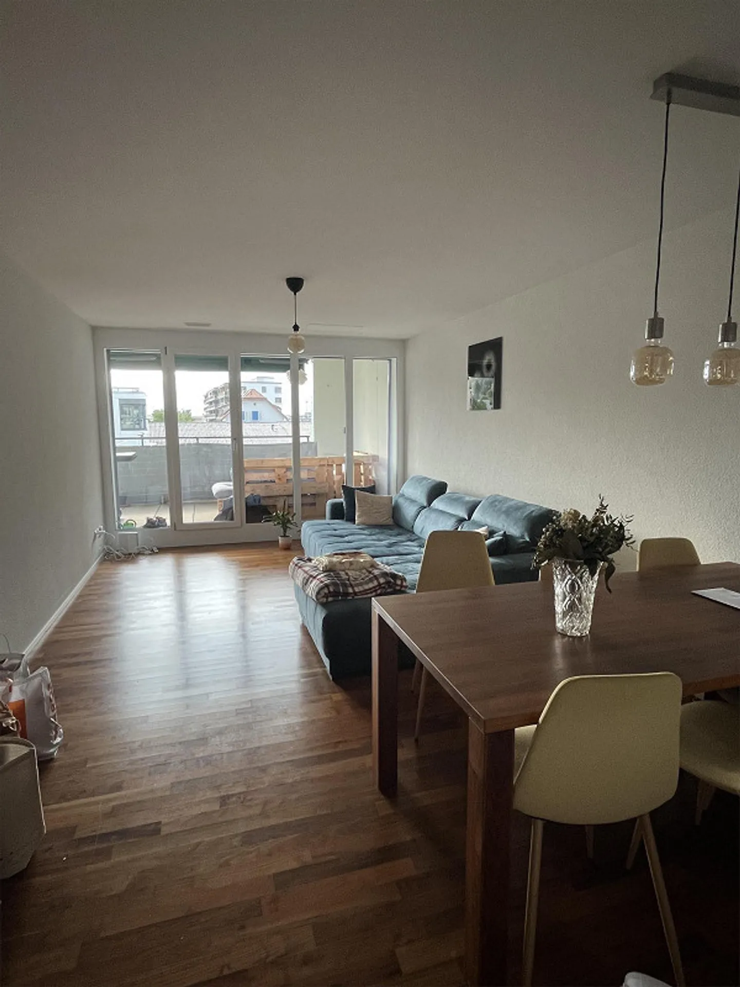 Appartamento moderno 3.5 locali con grande balcone e posto auto a Chur - Foto 3 di 8