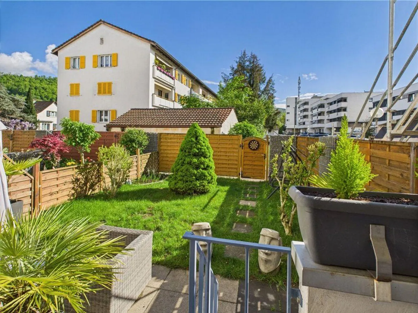 Copy: Cozy apartment with garden and balcony - Photo 11 of 13