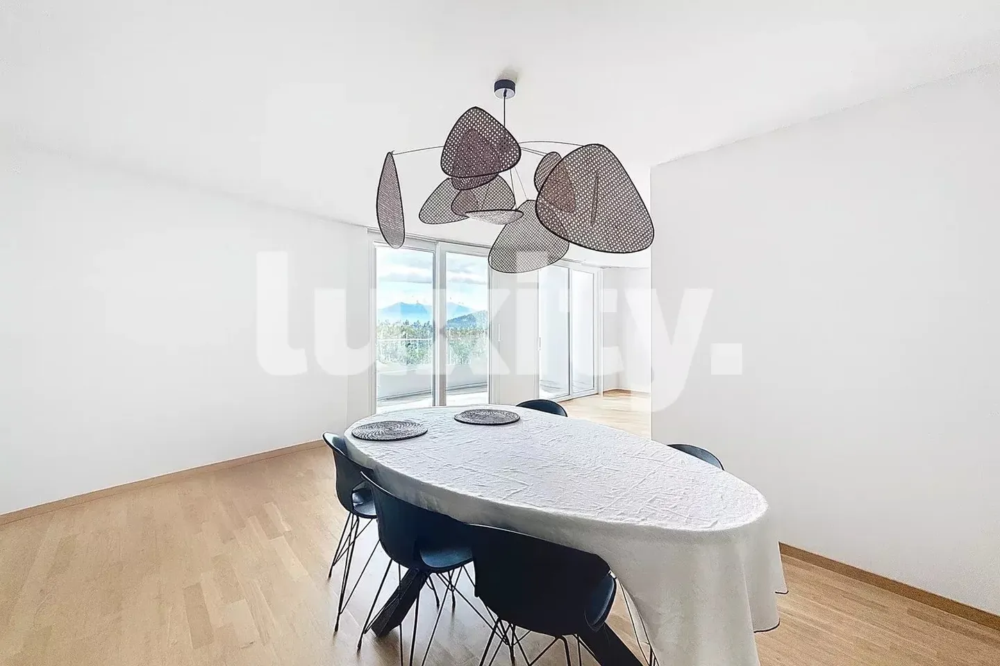 Beautiful apartment in Chêne-Bougeries - Photo 2 of 6