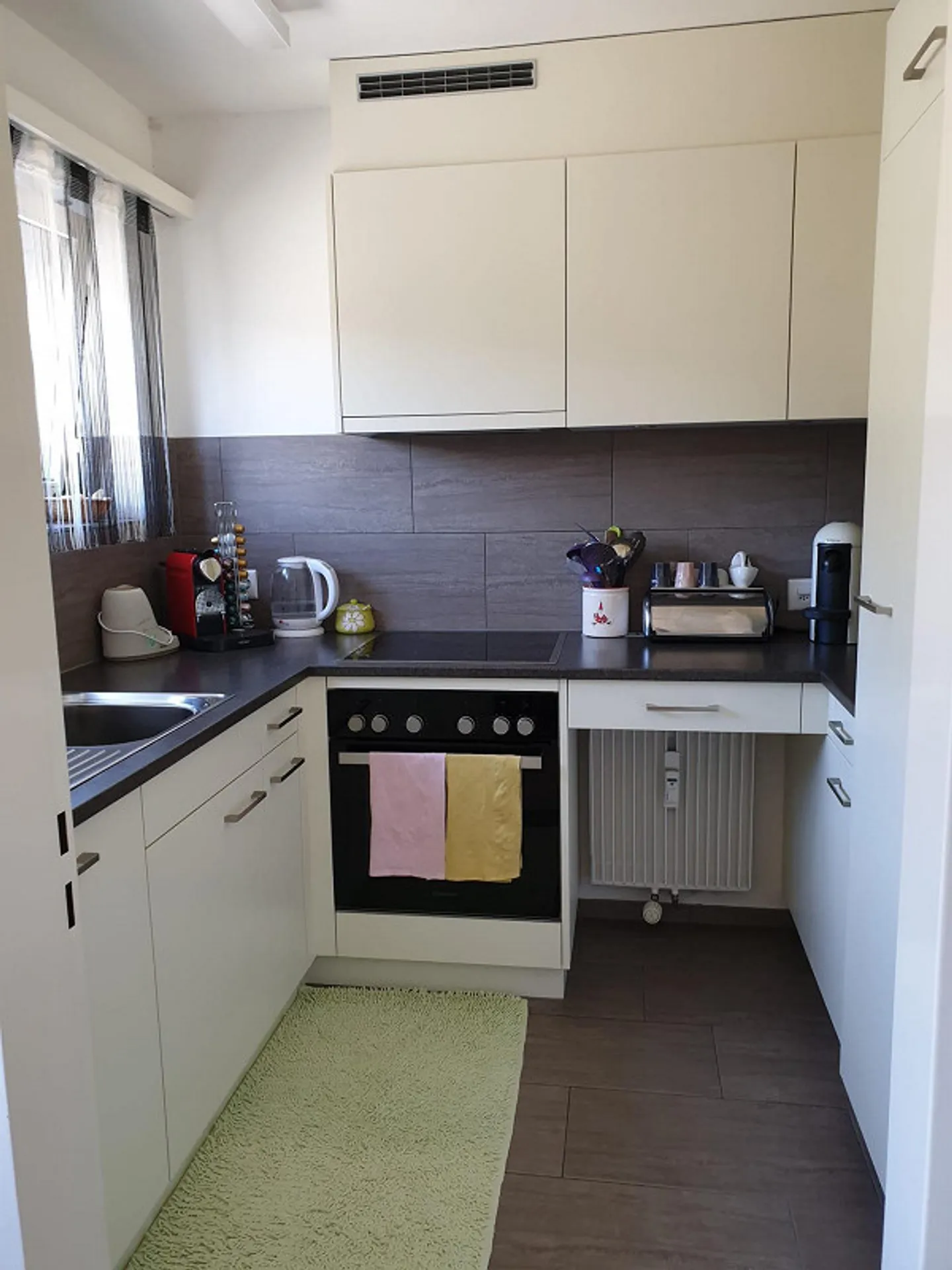 Bright, large 4.5 room apartment with beautiful view - Photo 5 of 7