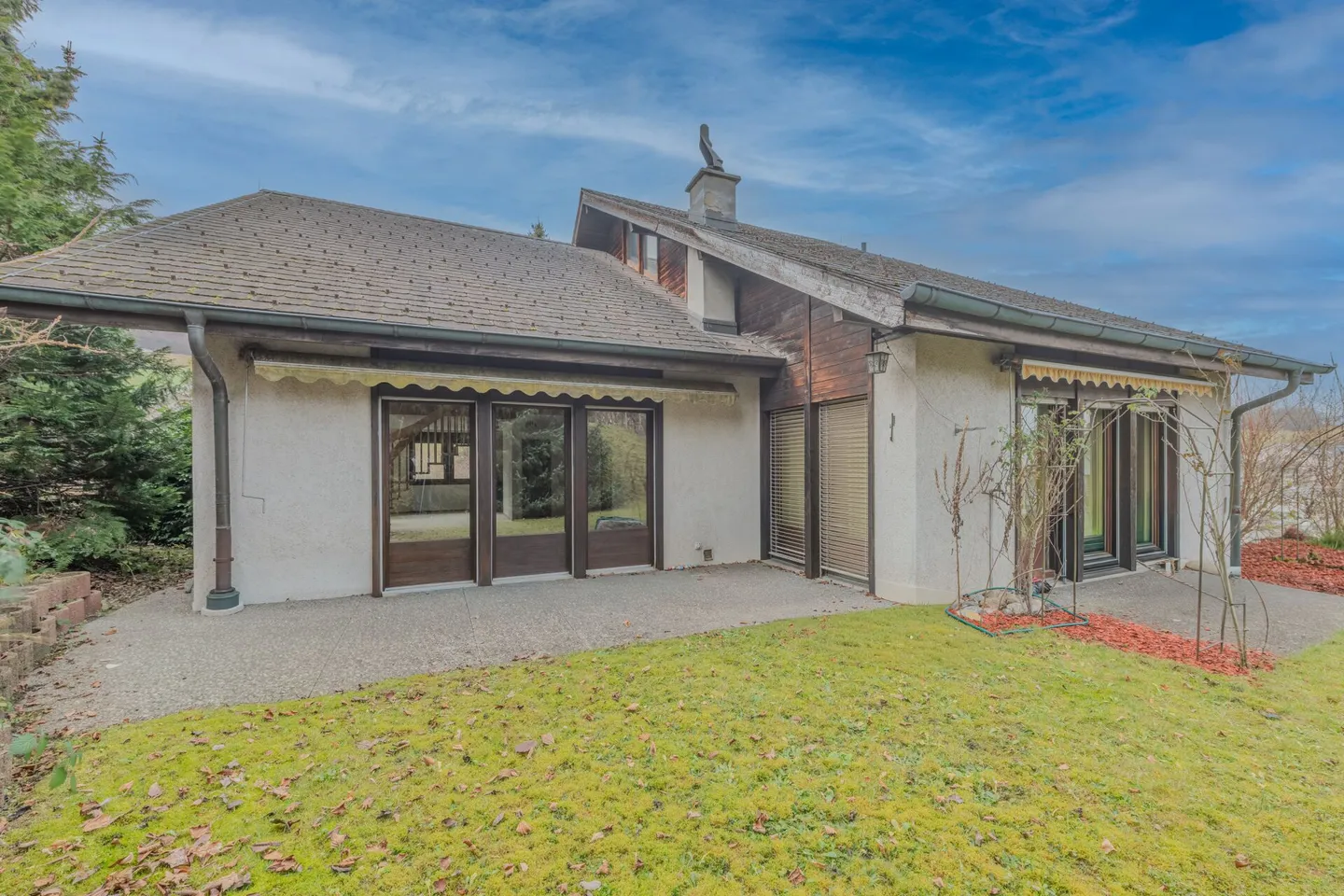 GROSSEN IMMOBILIEN - Wohnen mit Weitblick, das ideale Zuhause für zwei Generationen - Foto 1 von 15