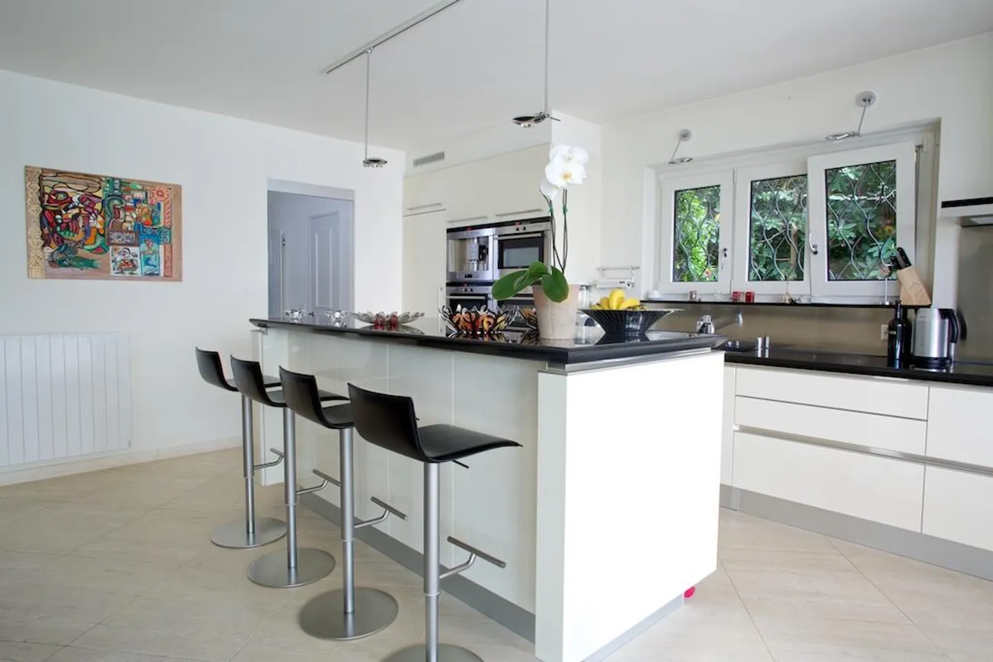 VILLA WITH CHARM AND OPEN VIEW OF LAKE LUGANO - Photo 7 of 13
