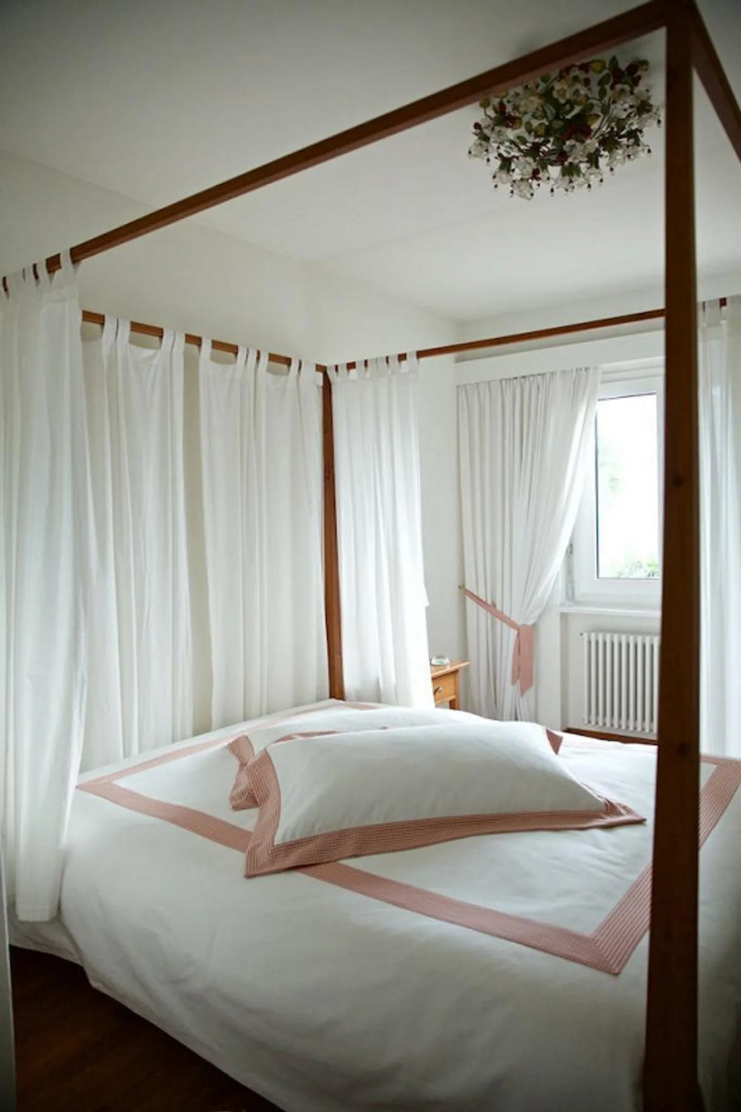 VILLA WITH CHARM AND OPEN VIEW OF LAKE LUGANO - Photo 13 of 13