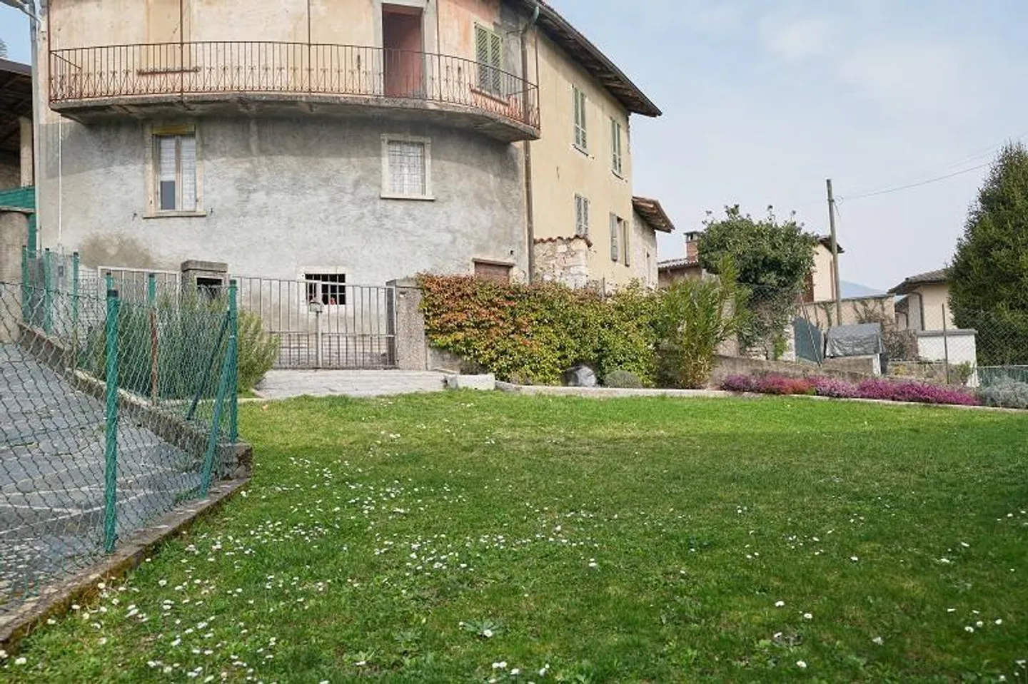 Charmante Villetta in Arzo - Foto 27 von 36