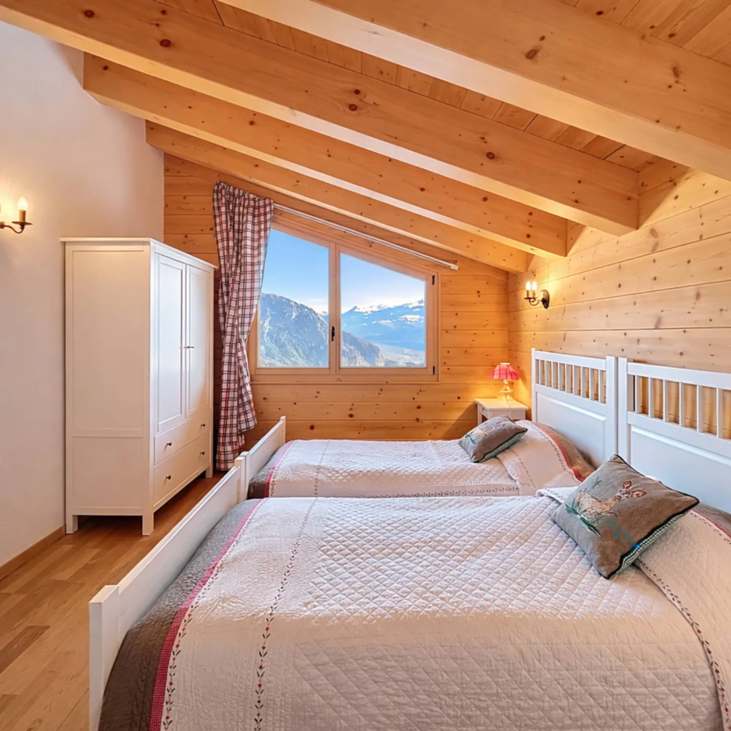 Exklusive außergewöhnliche Chalet mit Panoramablick - Foto 3 von 7
