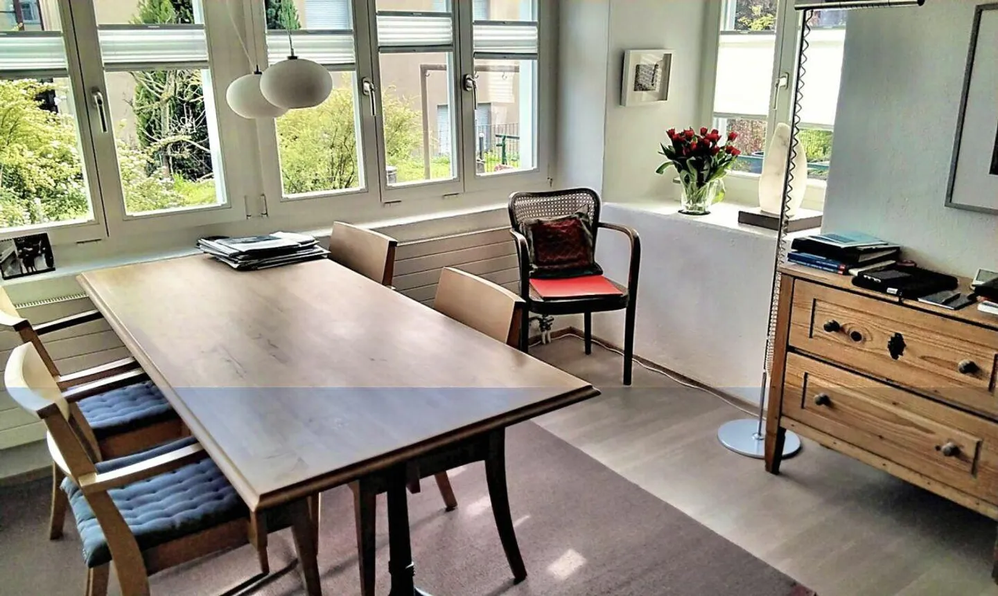 Maison individuelle de coin de 4,5 pièces : un bijou résidentiel avec histoire ! - Photo 2 sur 9