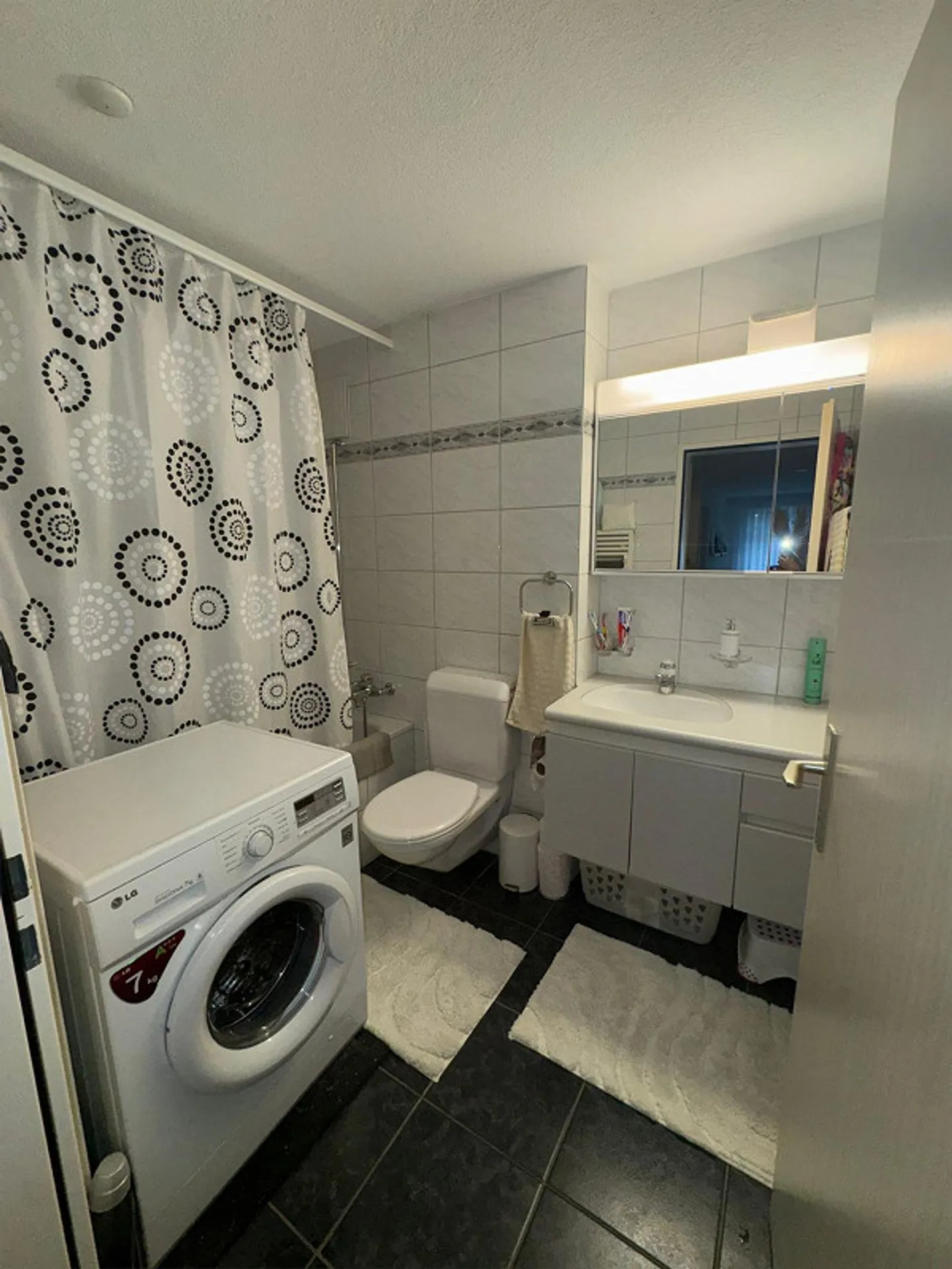 Appartement spacieux et lumineux de 4½ pièces dans un emplacement central - Photo 9 sur 9