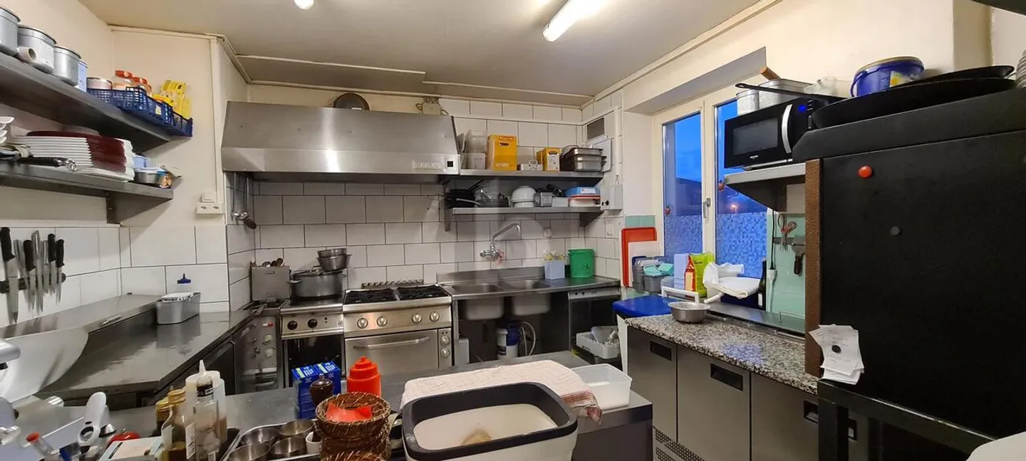 IDÉALEMENT SITUÉ, AVEC UNE CLIENTÈLE D'HABITUÉS - Photo 4 sur 5