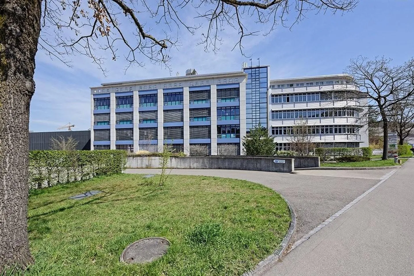 Spazio commerciale in Schlosstalstrasse a Winterthur - Foto 1 di 12