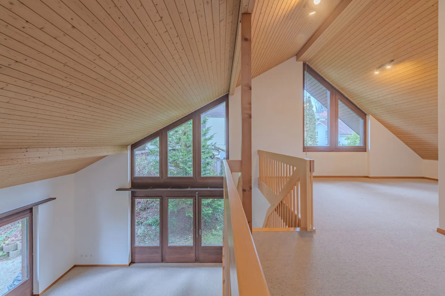 GROSSEN IMMOBILIEN - Wohnen mit Weitblick, das ideale Zuhause für zwei Generationen - Foto 4 von 15