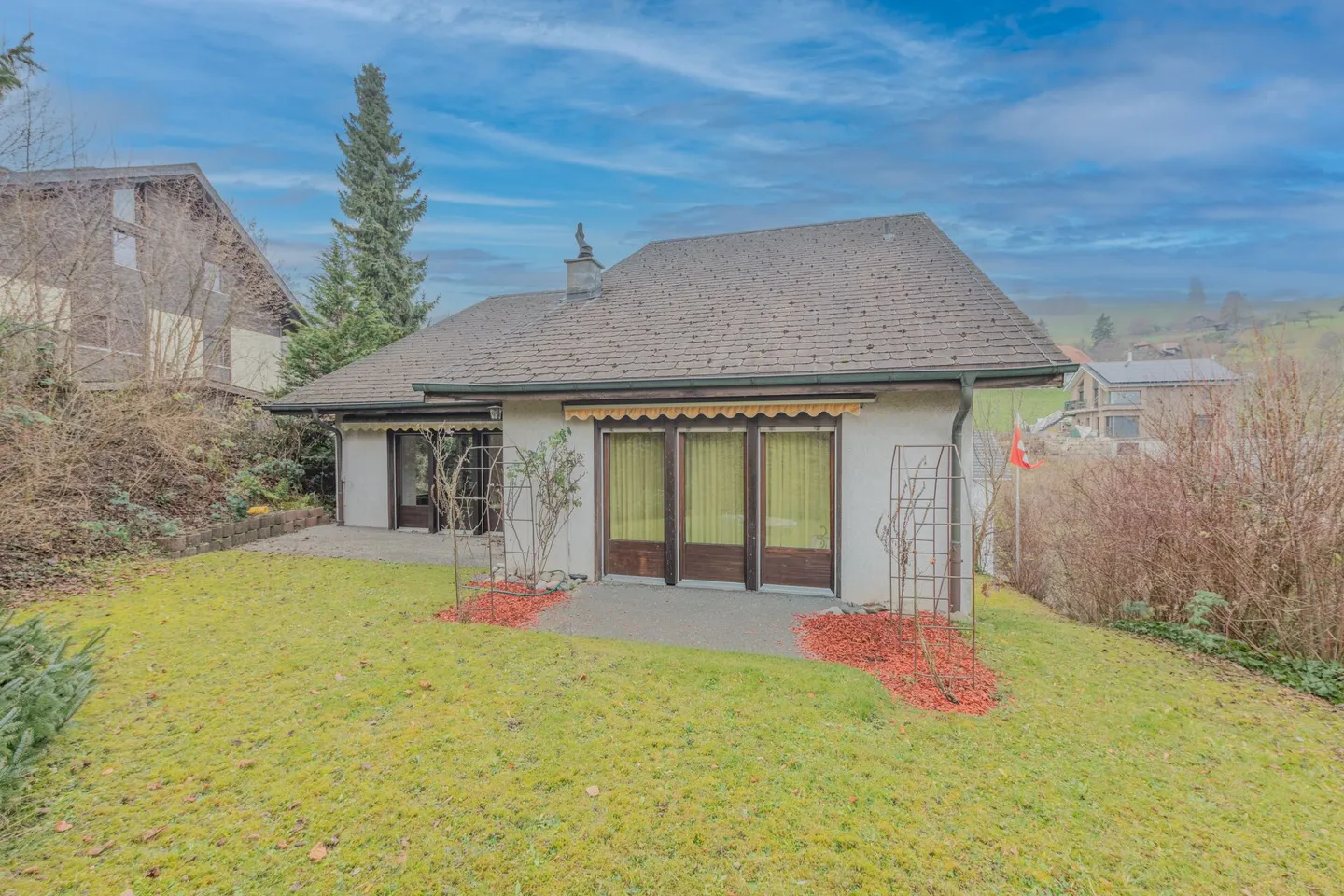 GROSSEN IMMOBILIEN - Wohnen mit Weitblick, das ideale Zuhause für zwei Generationen - Foto 2 von 15