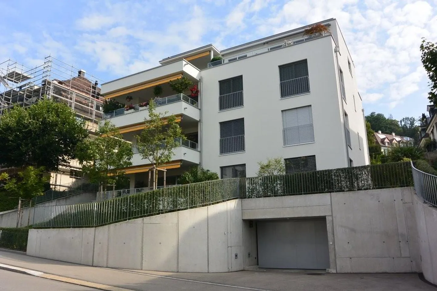 Motorcycle parking space for rent in the underground garage - Photo 1 of 1