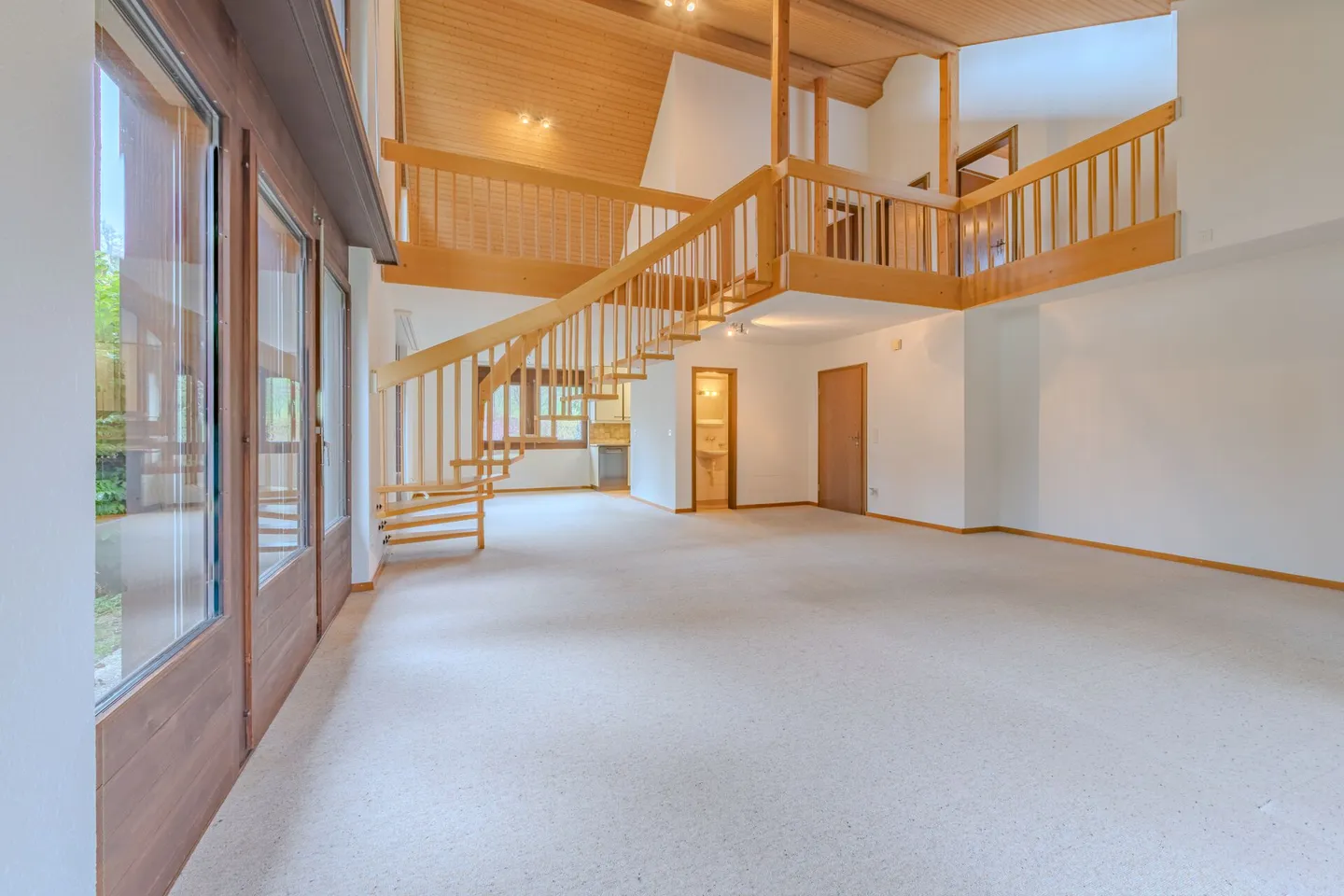 GROSSEN IMMOBILIEN - Wohnen mit Weitblick, das ideale Zuhause für zwei Generationen - Foto 8 von 15