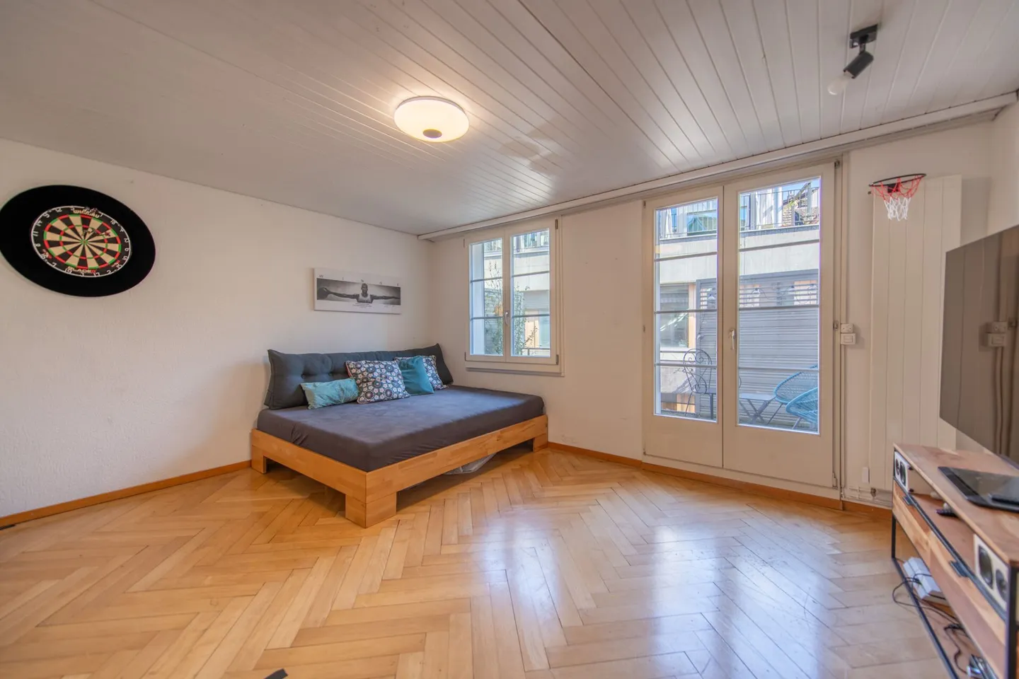 Fascino dell'edificio storico e terrazza di 47 m²: appartamento duplex esclusivo sopra i tetti di Solothurn - Foto 11 di 22