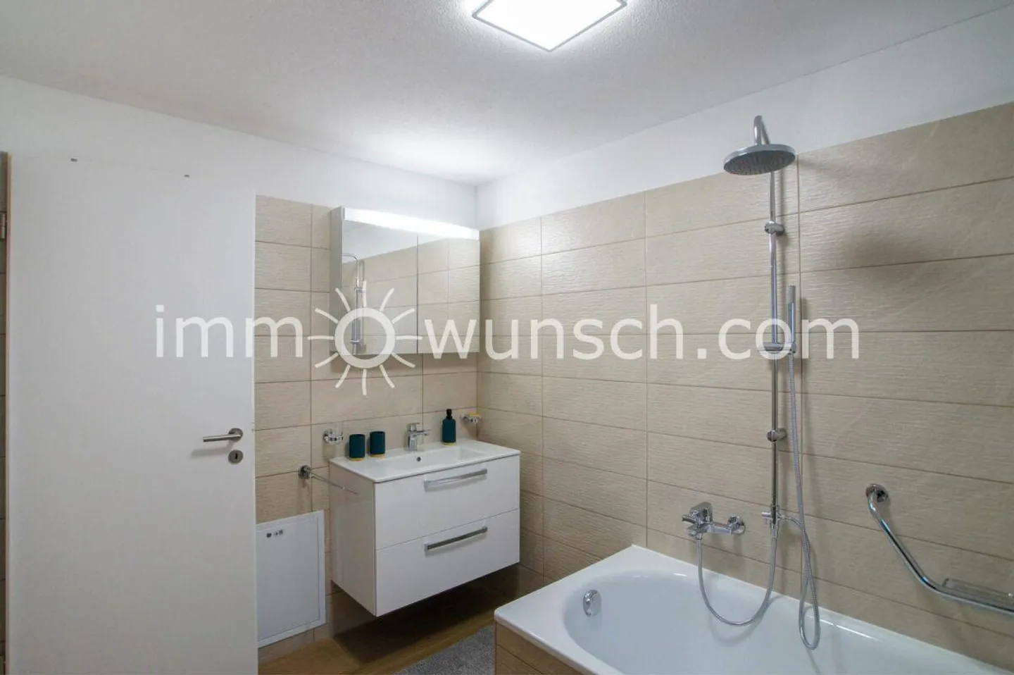 Chalet 'Valle' in Selma: modern, bright, with garden area and parking - Photo 2 of 14