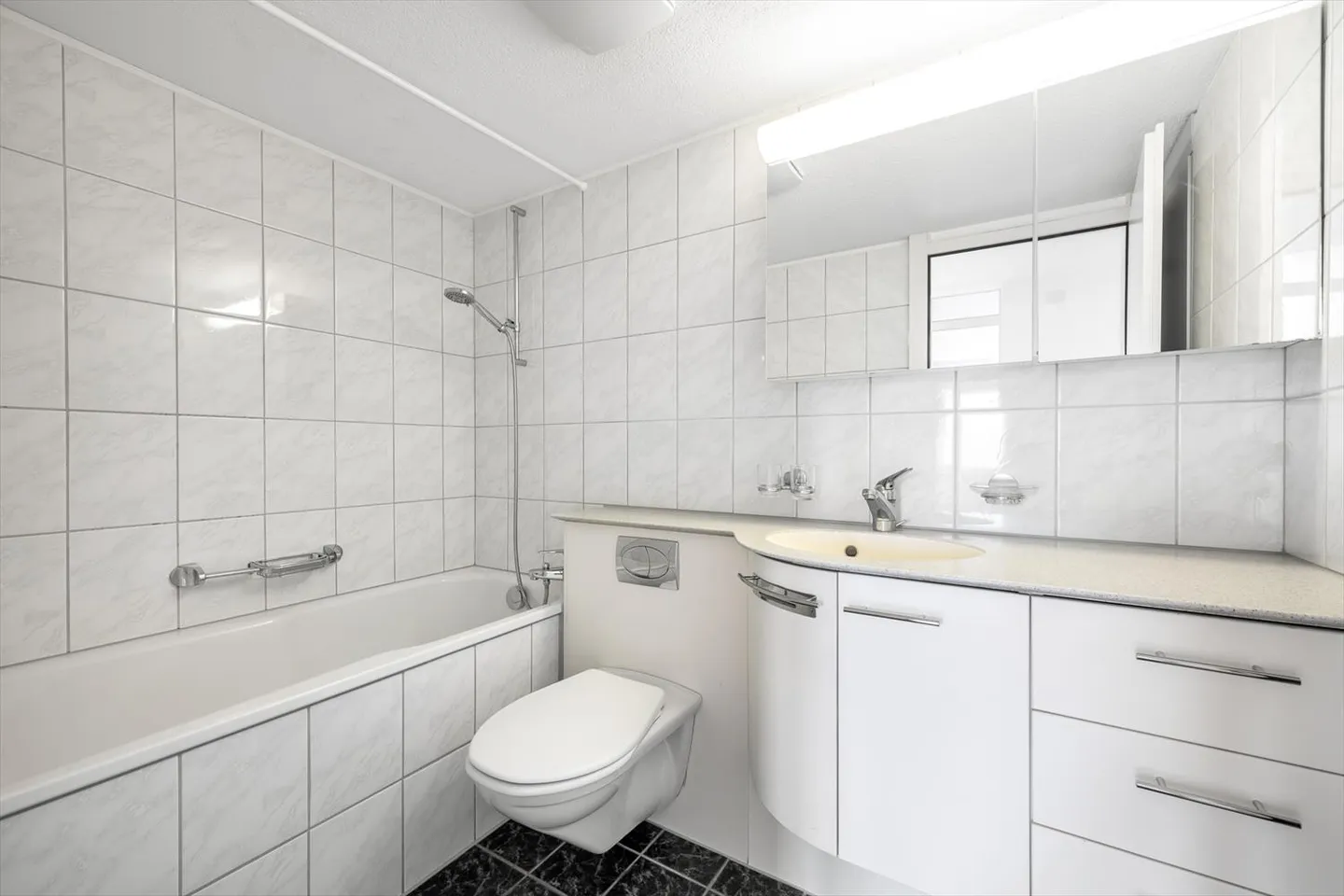 Your new home in a central yet quiet residential area! - Photo 12 of 13