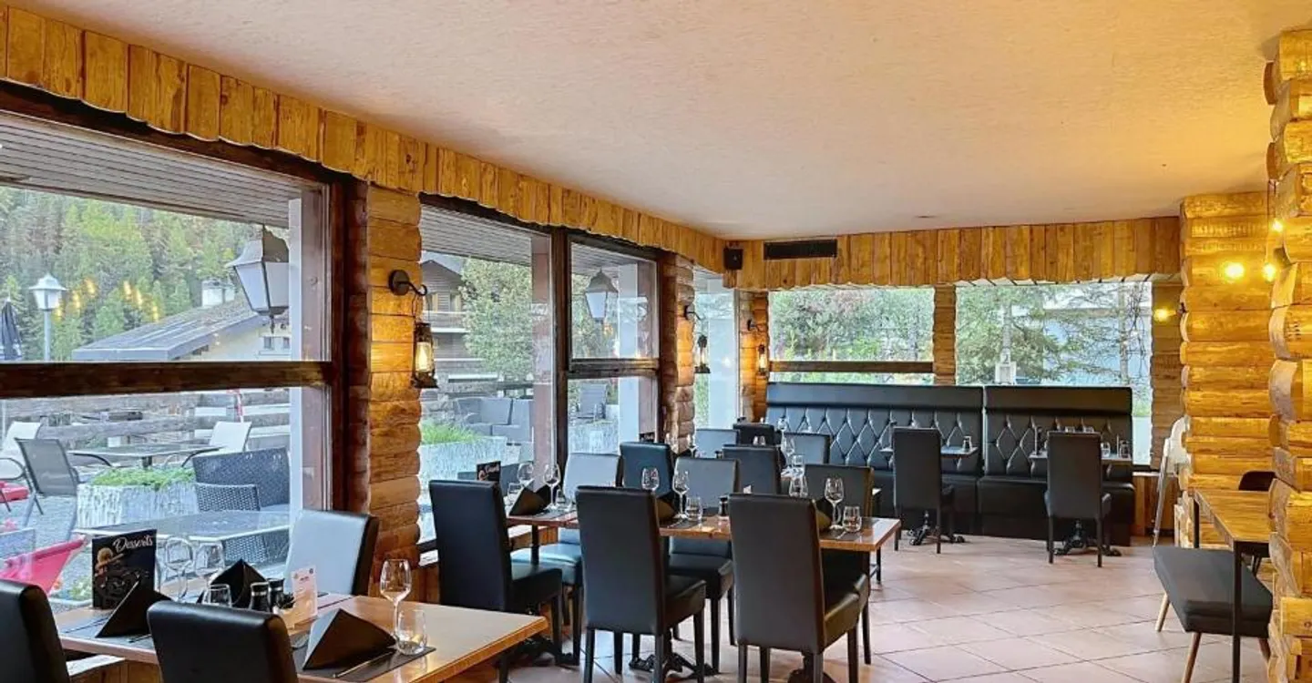 Bar-restaurant in the heart of Grimentz - Photo 2 of 10