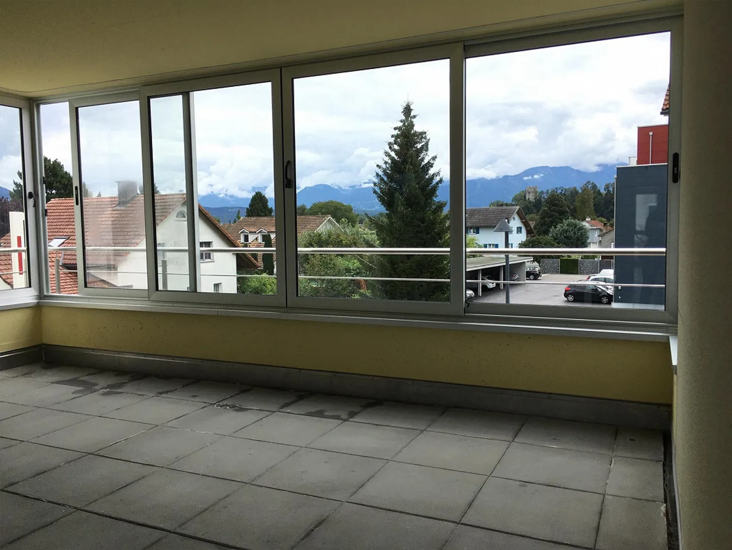 4,5 pièces avec balcon vitré + 2 salles de bains - Photo 6 sur 8