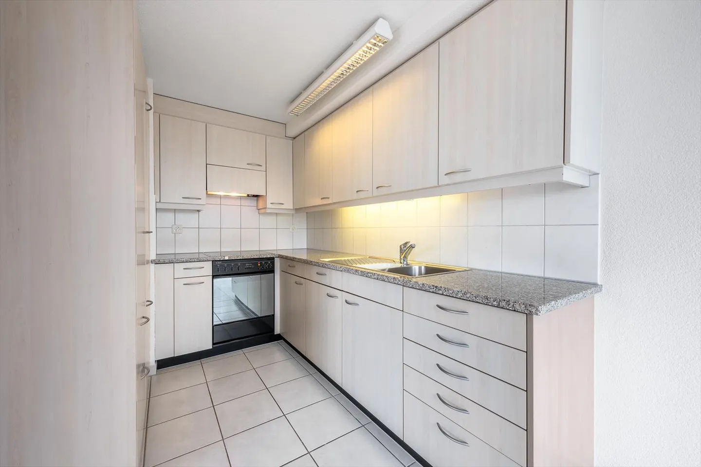 Your new home in a central yet quiet residential area! - Photo 9 of 13