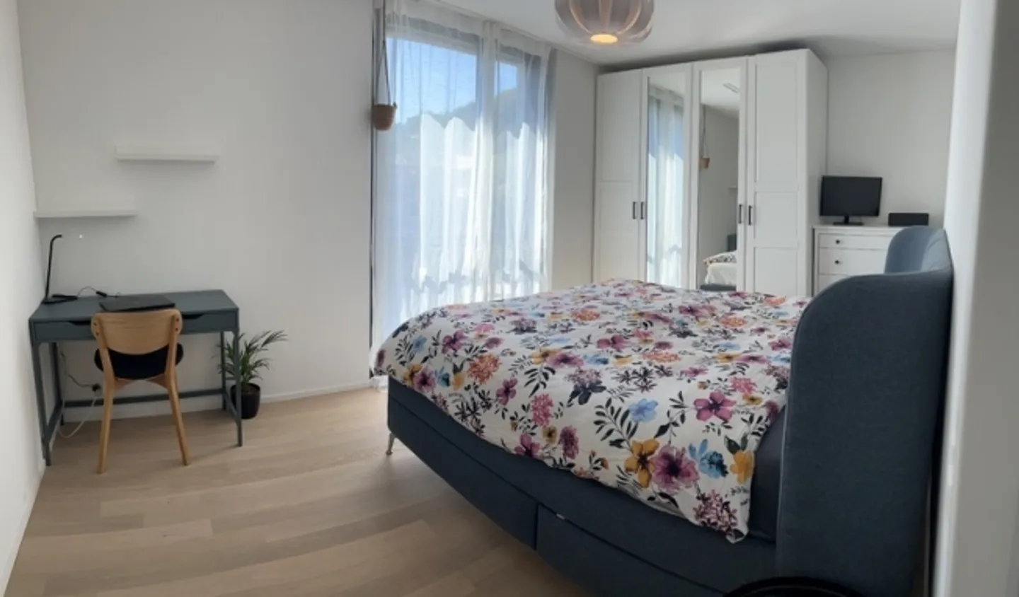 3½ PIÈCE APPARTEMENT À ZURICH - DISTRICT 2 WOLLISHOFEN, MEUBLÉ - Photo 5 sur 10