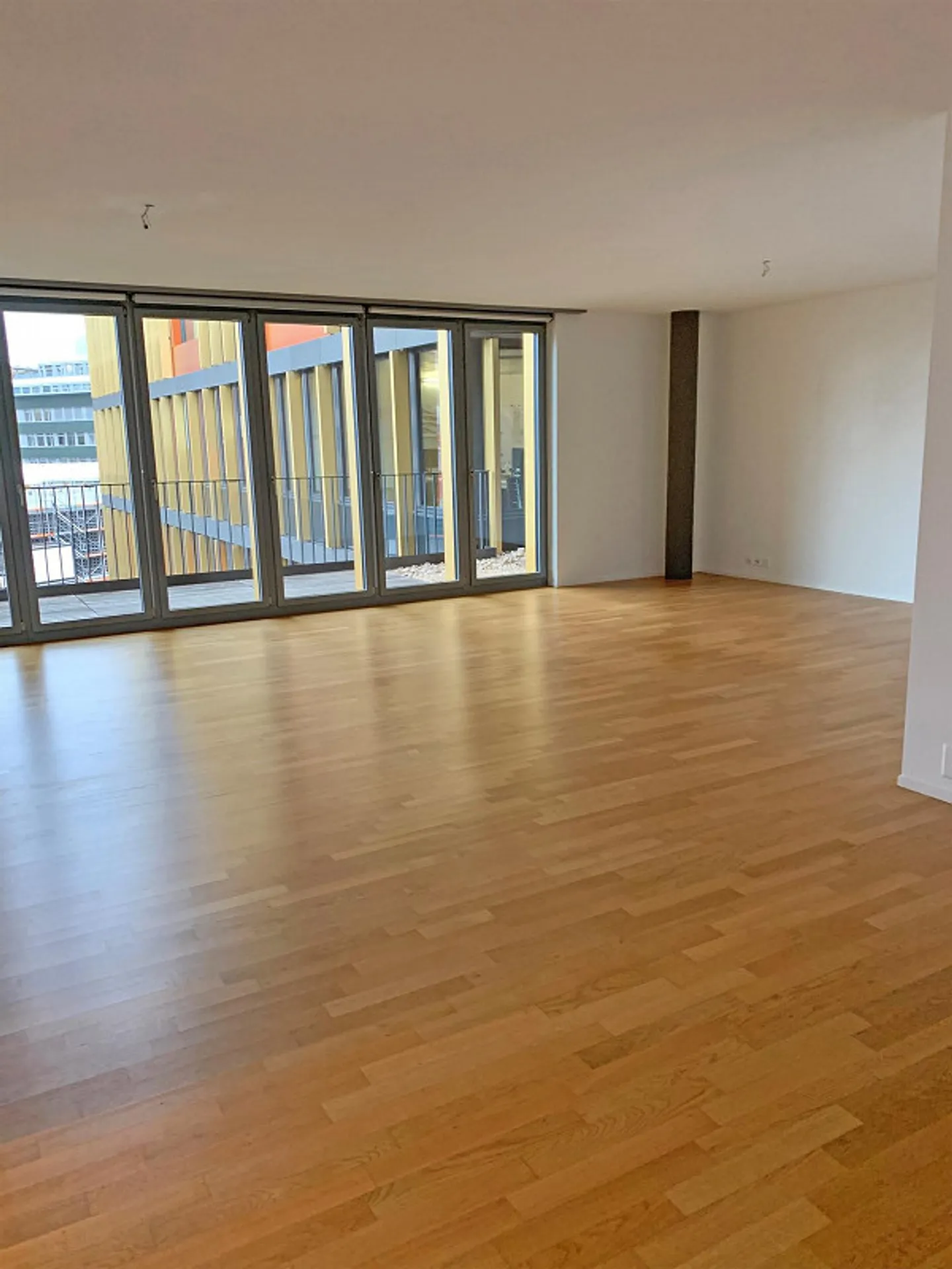 LEUTSCHENTOWER - Vivre à un niveau élevé - Photo 3 sur 11