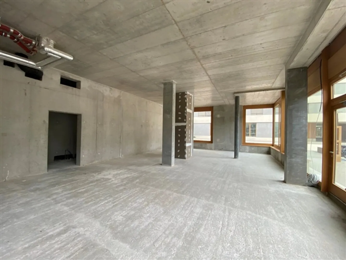 Beautiful passage in a large neighborhood - Photo 3 of 9