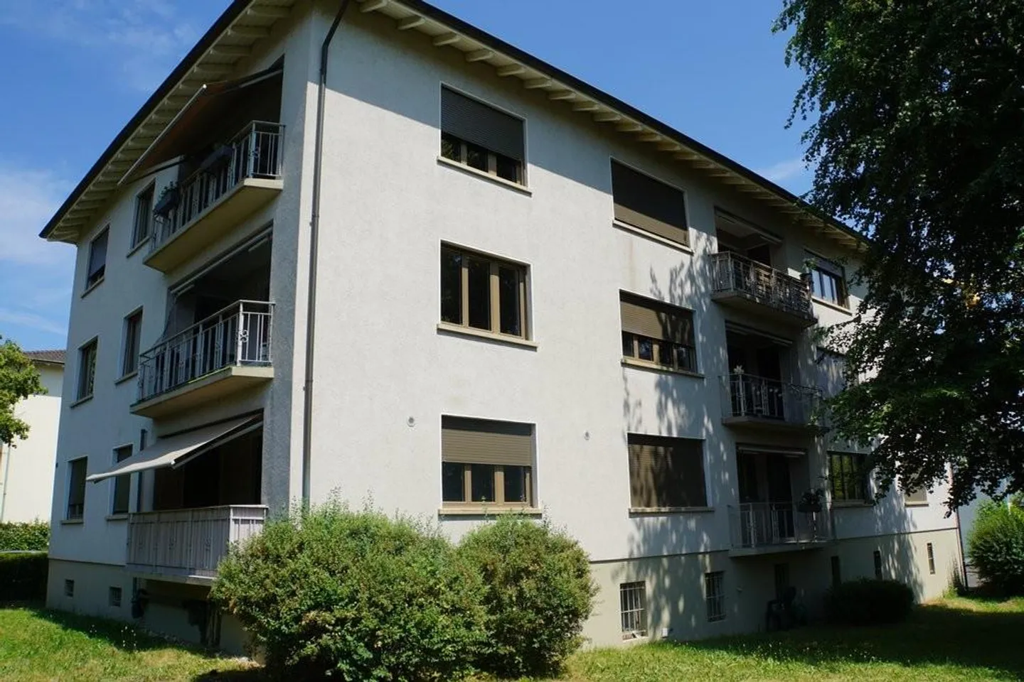 Appartement lumineux de 3 pièces à Münchestein - Photo 1 sur 8