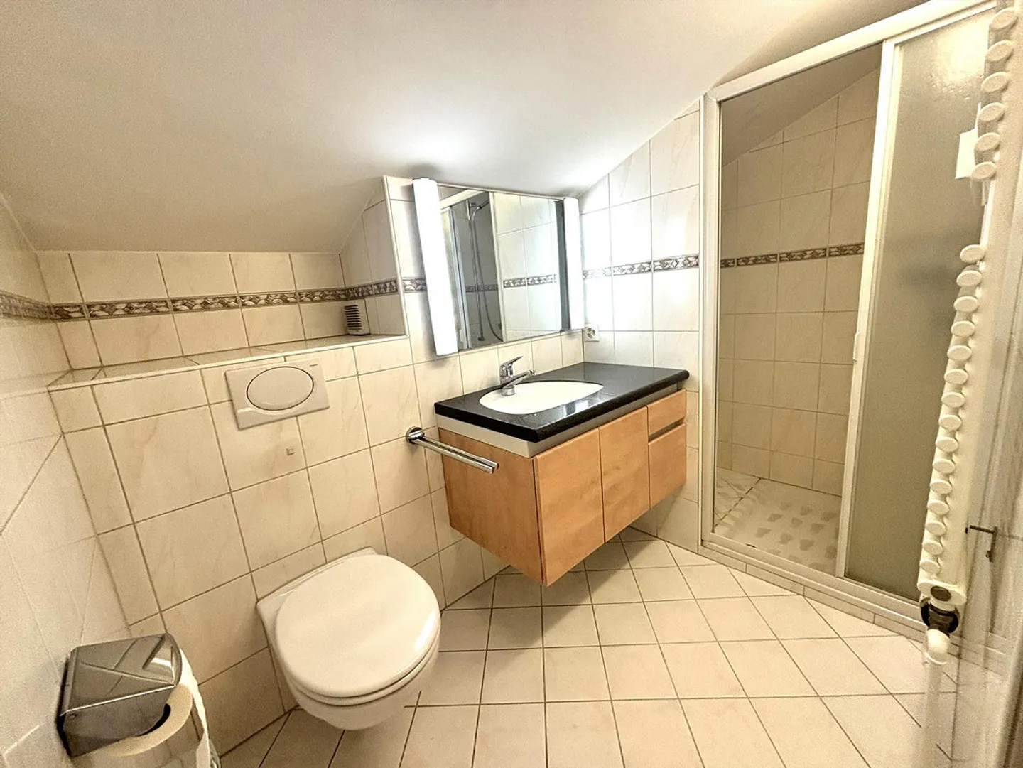 Charmante 4.5-Zimmer-Duplex-Ferienwohnung mit traumhafter Bergsicht - Photo 13 of 17