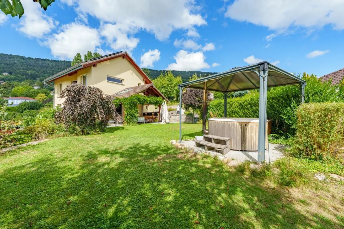 Magnifique villa avec vue sur le lac de Neuchâtel à 7 minutes de Grandson - Photo 15 sur 16