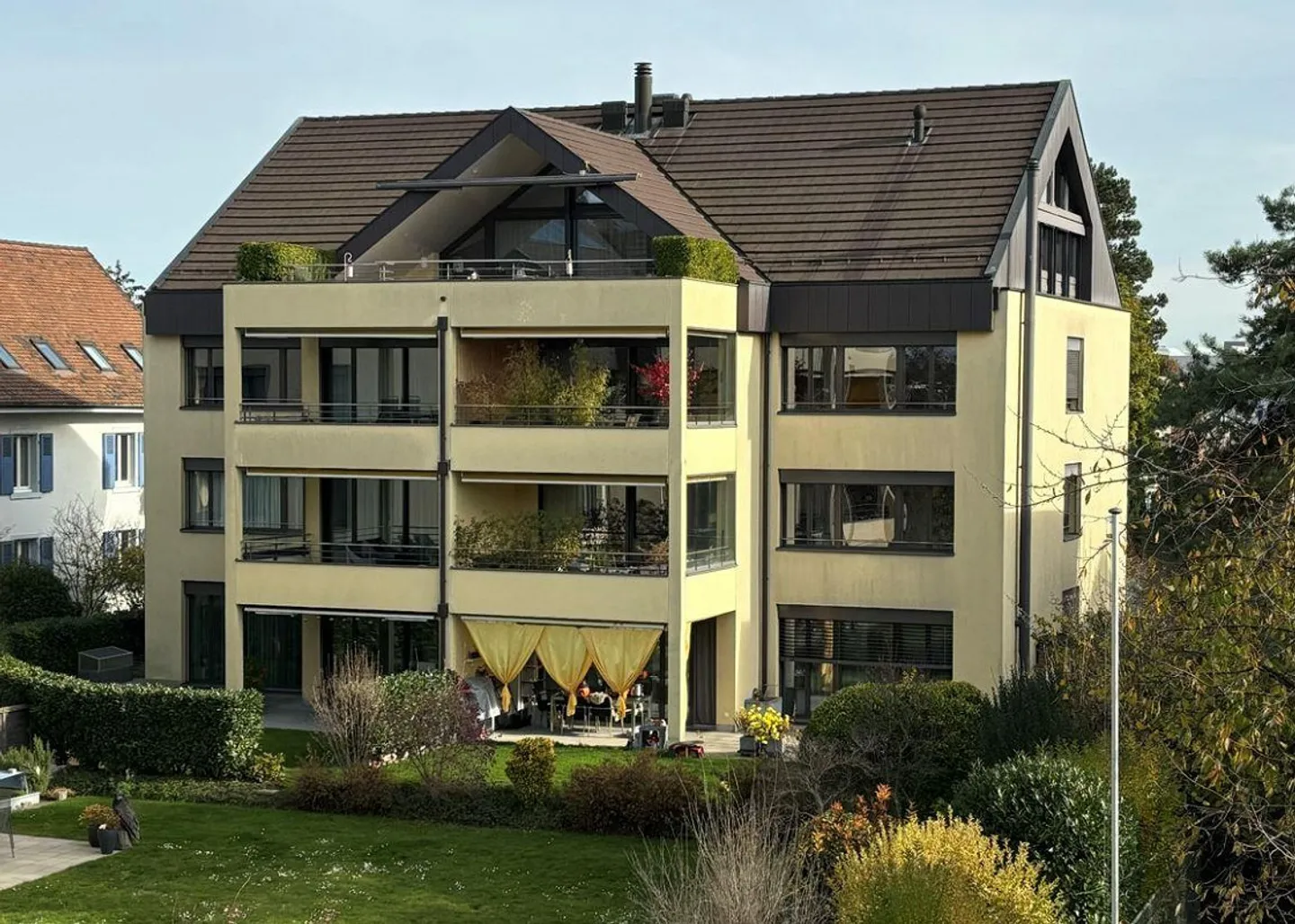 Spacious, light-flooded 4.5-room apartment in a central location - Photo 2 of 11