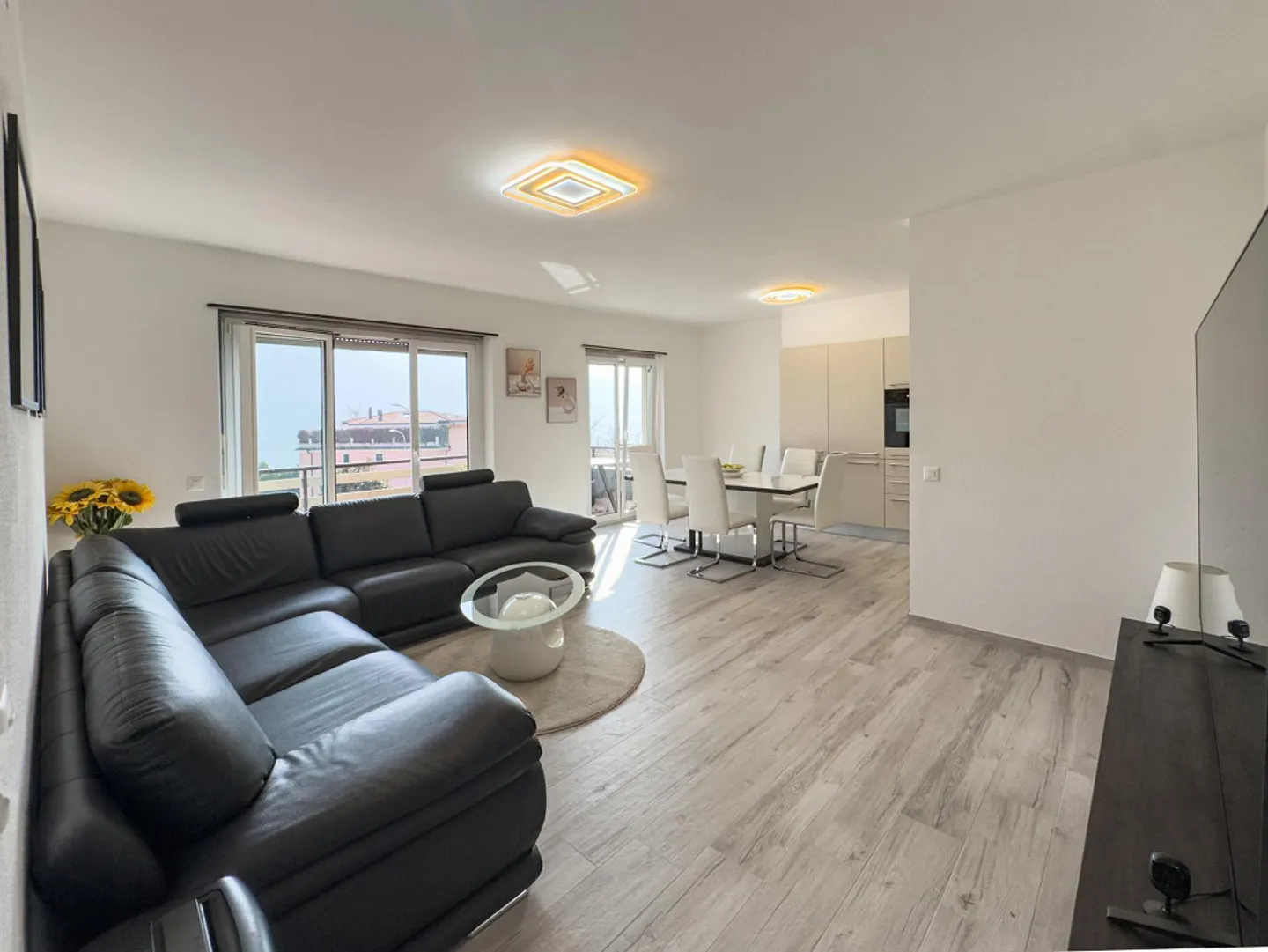 Appartement 3,5 pièces avec vue partielle sur le lac à Melide - Photo 1 sur 9