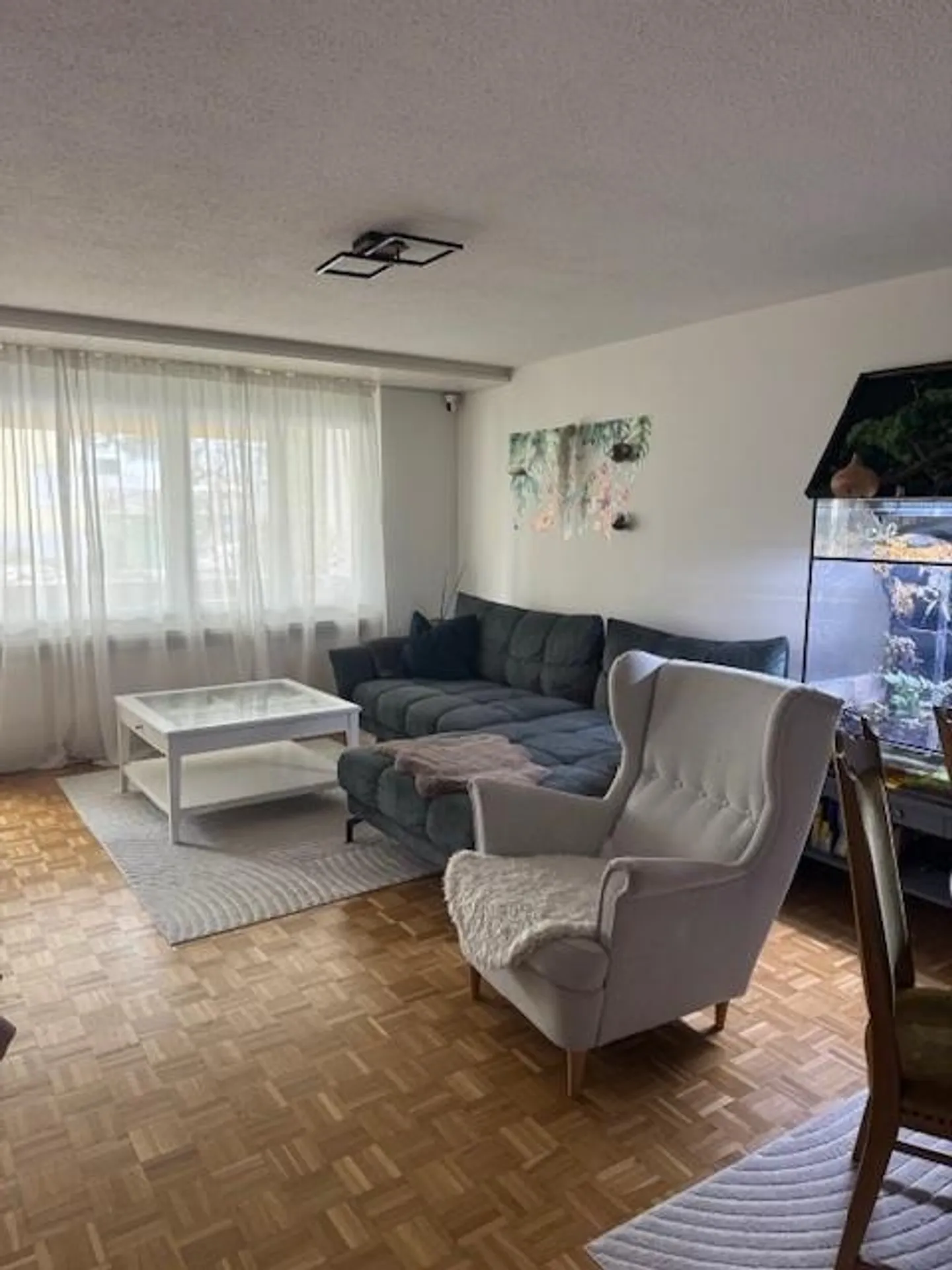 Appartamento 4.5 locali, situato in posizione centrale, luminoso, layout spazioso - Foto 3 di 11