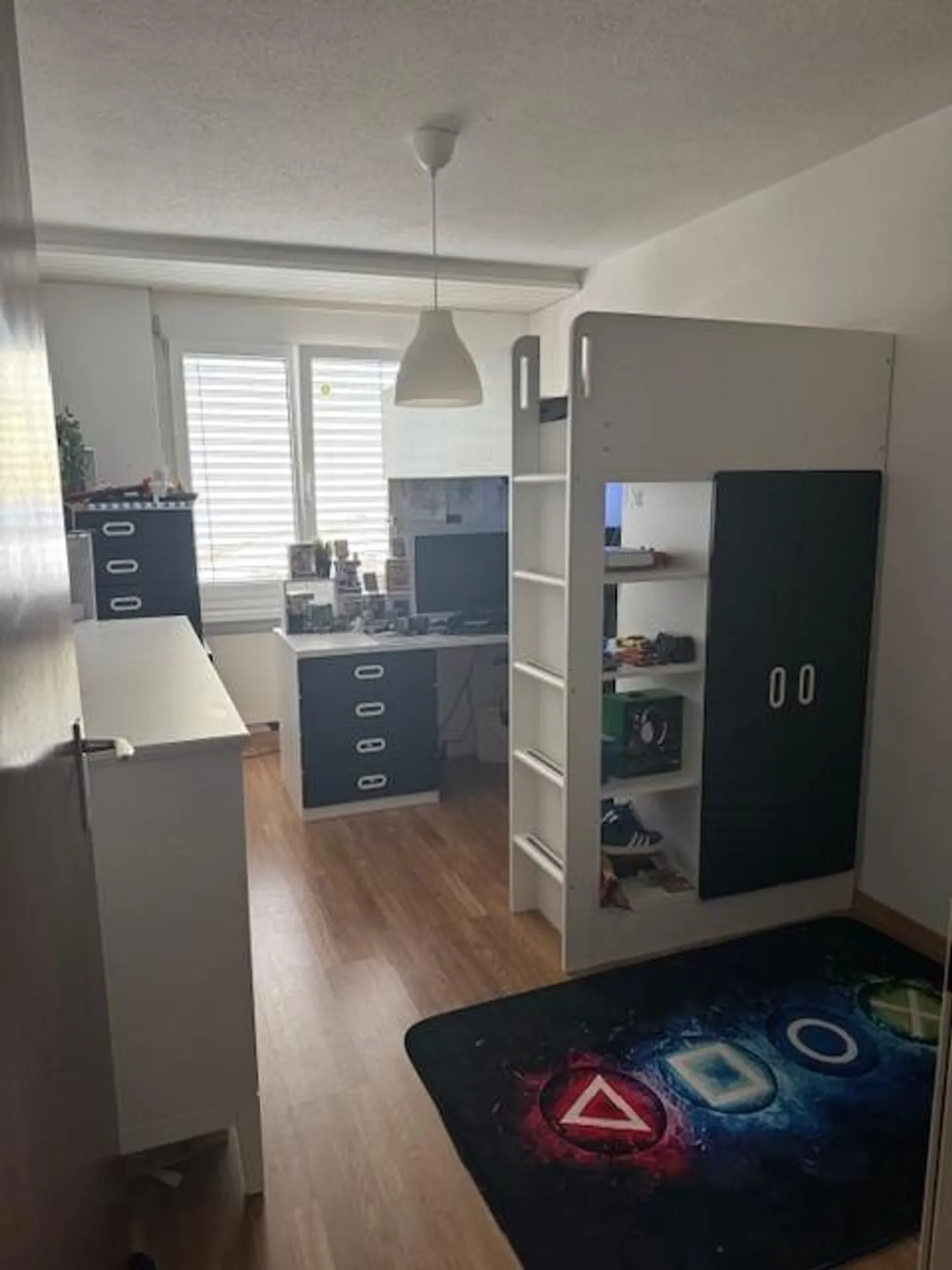 Appartamento 4.5 locali, situato in posizione centrale, luminoso, layout spazioso - Foto 7 di 11