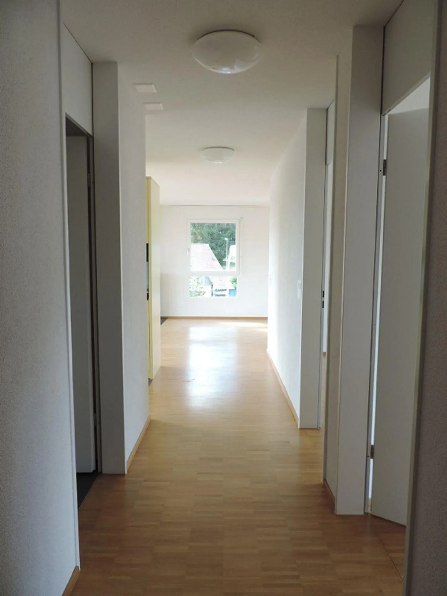 Top located 3.5 room penthouse apartment - Photo 7 of 11