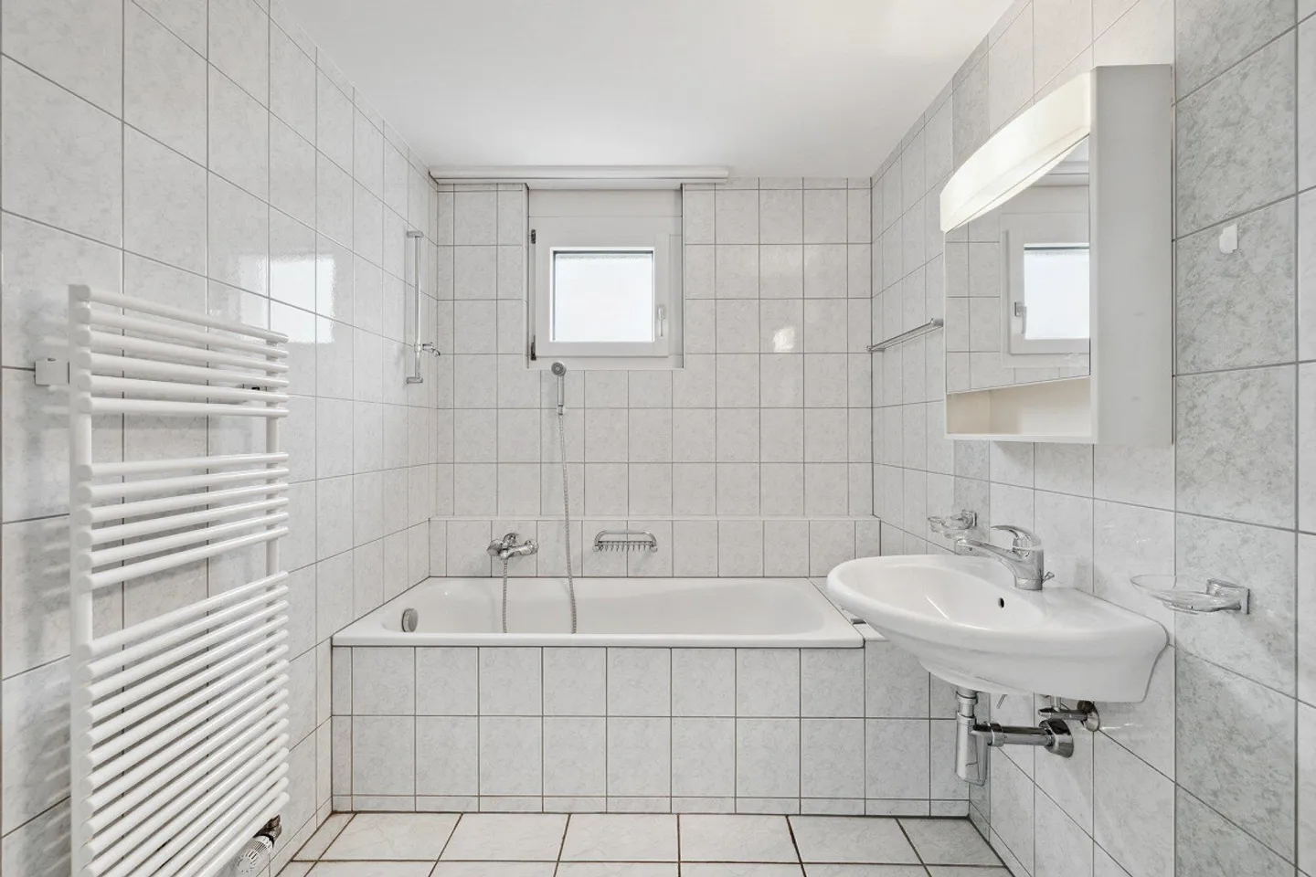 Apartment for rent - Photo 4 of 7