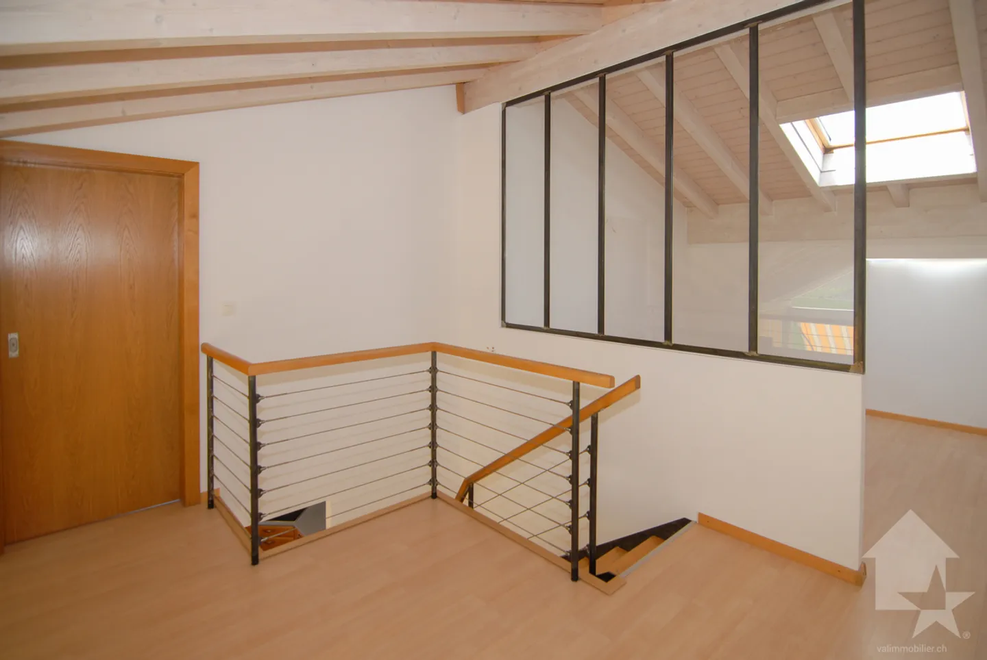 Spacious 5.5-room apartment with unobstructed view in Bramois - Photo 10 of 13