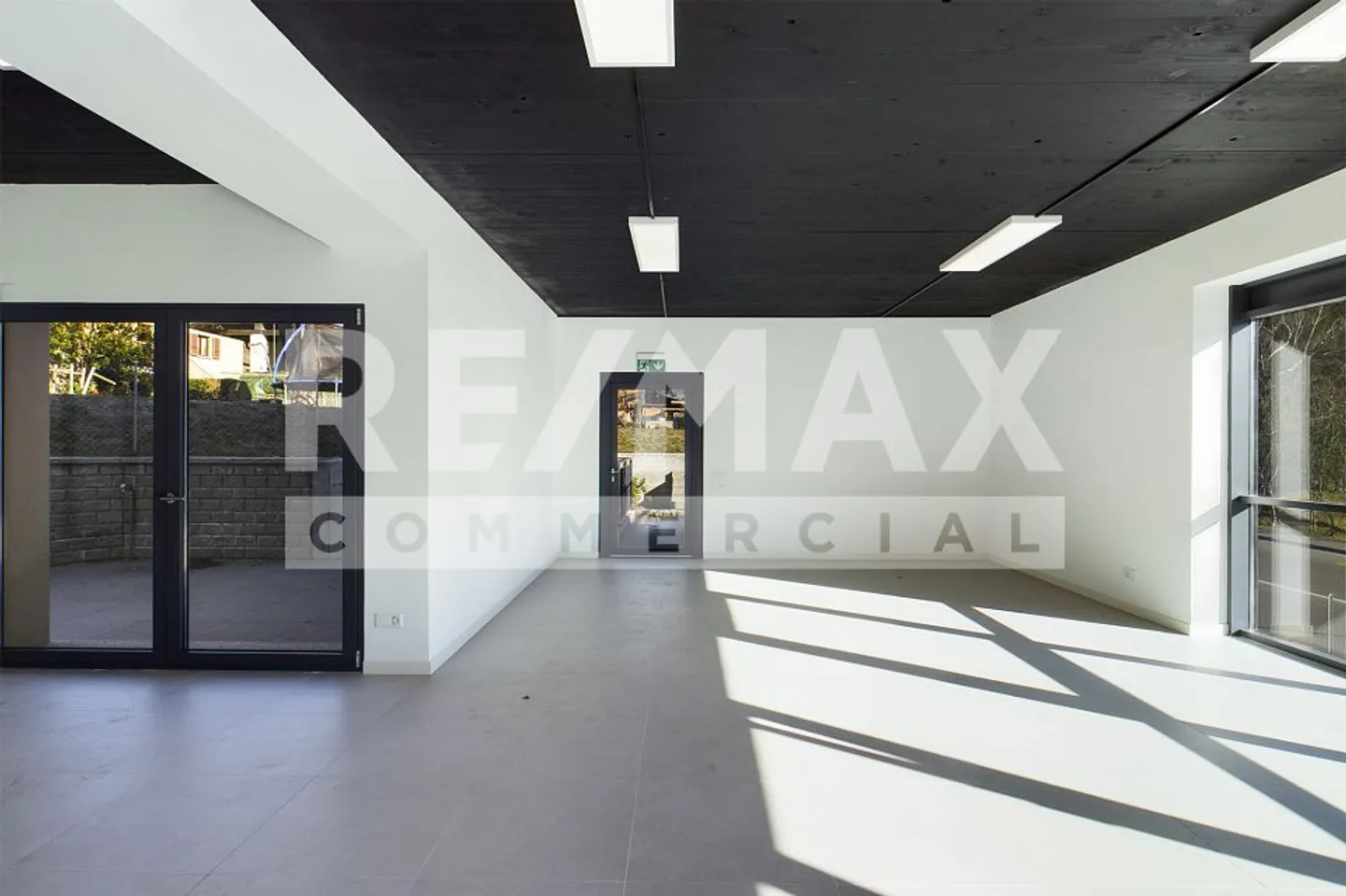 Nouveau bâtiment commercial - Photo 7 sur 13